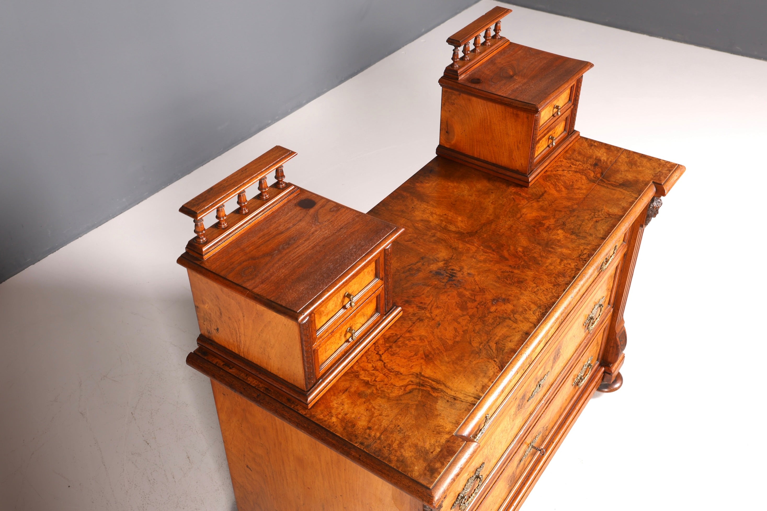 Edle Gründerzeit Kommode Louis Philippe Nussbaum Schubladen Kommode Sideboard um 1880