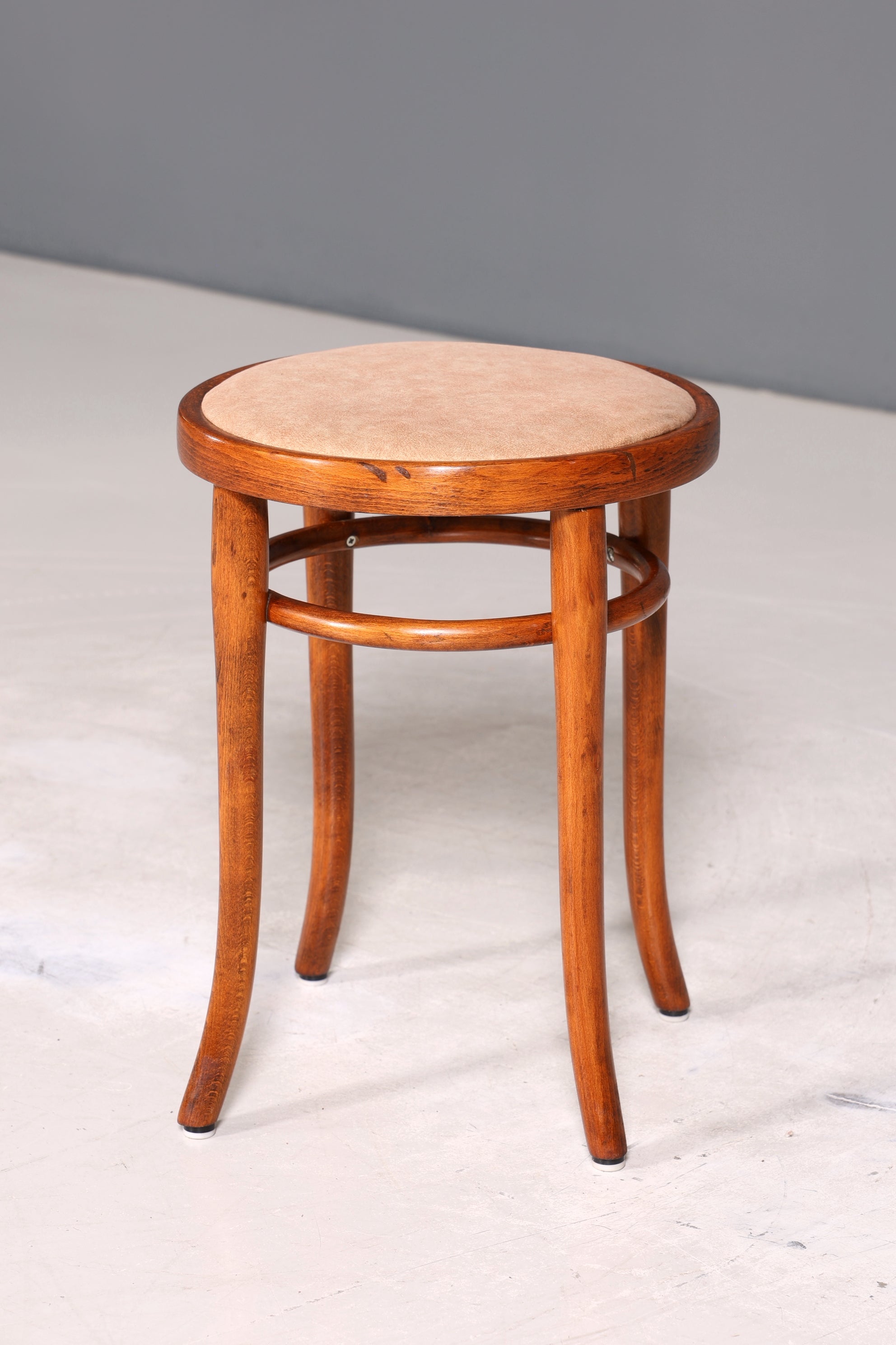 Wunderschöner Hocker Bugholz Stuhl Thonet echt Holz Klavierhocker