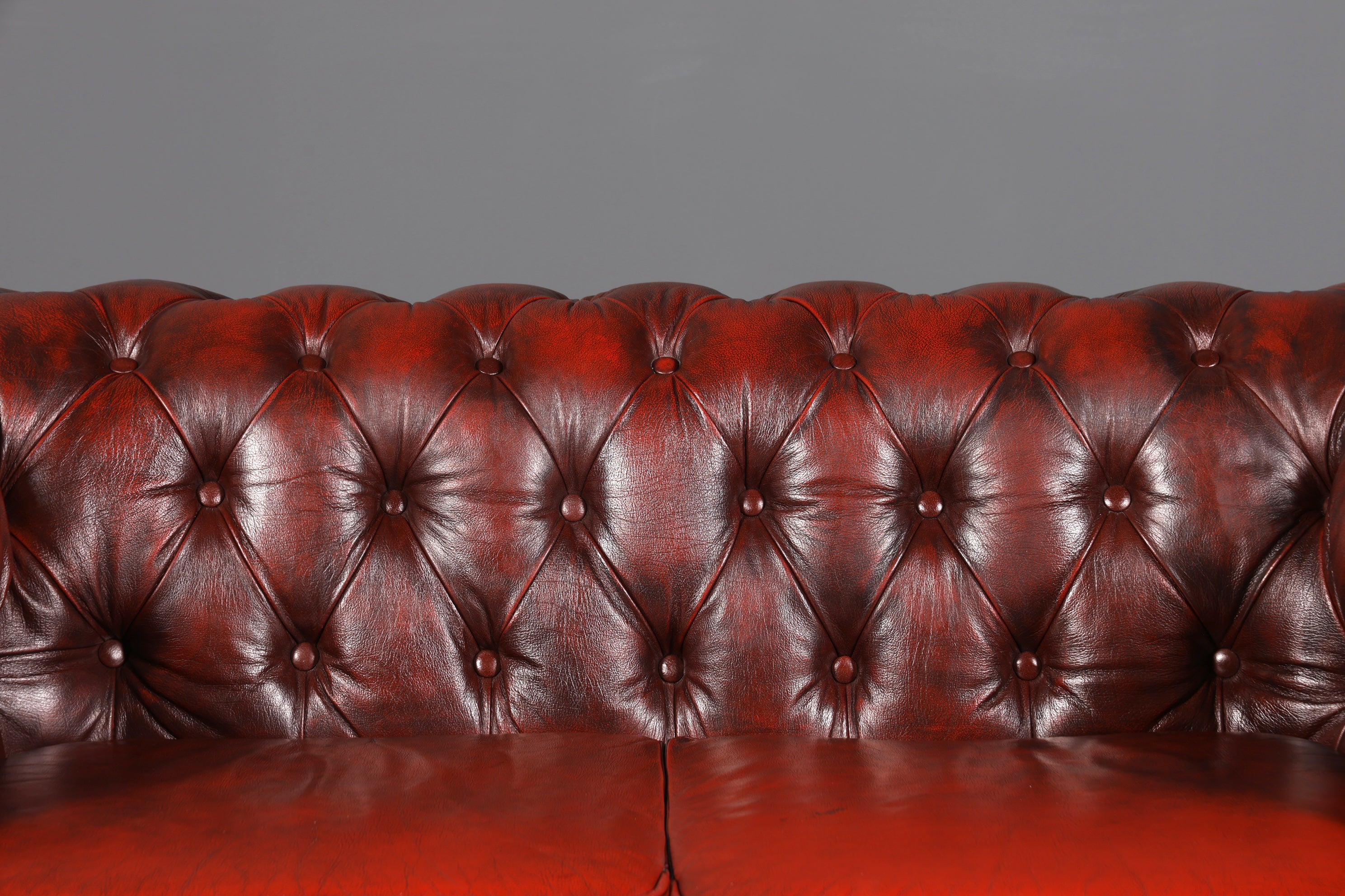 F953 Finish cm Wunderschönes Original Chesterfield 2er Sofa Englisch Oxblood Leder 2- Sitzer Couch