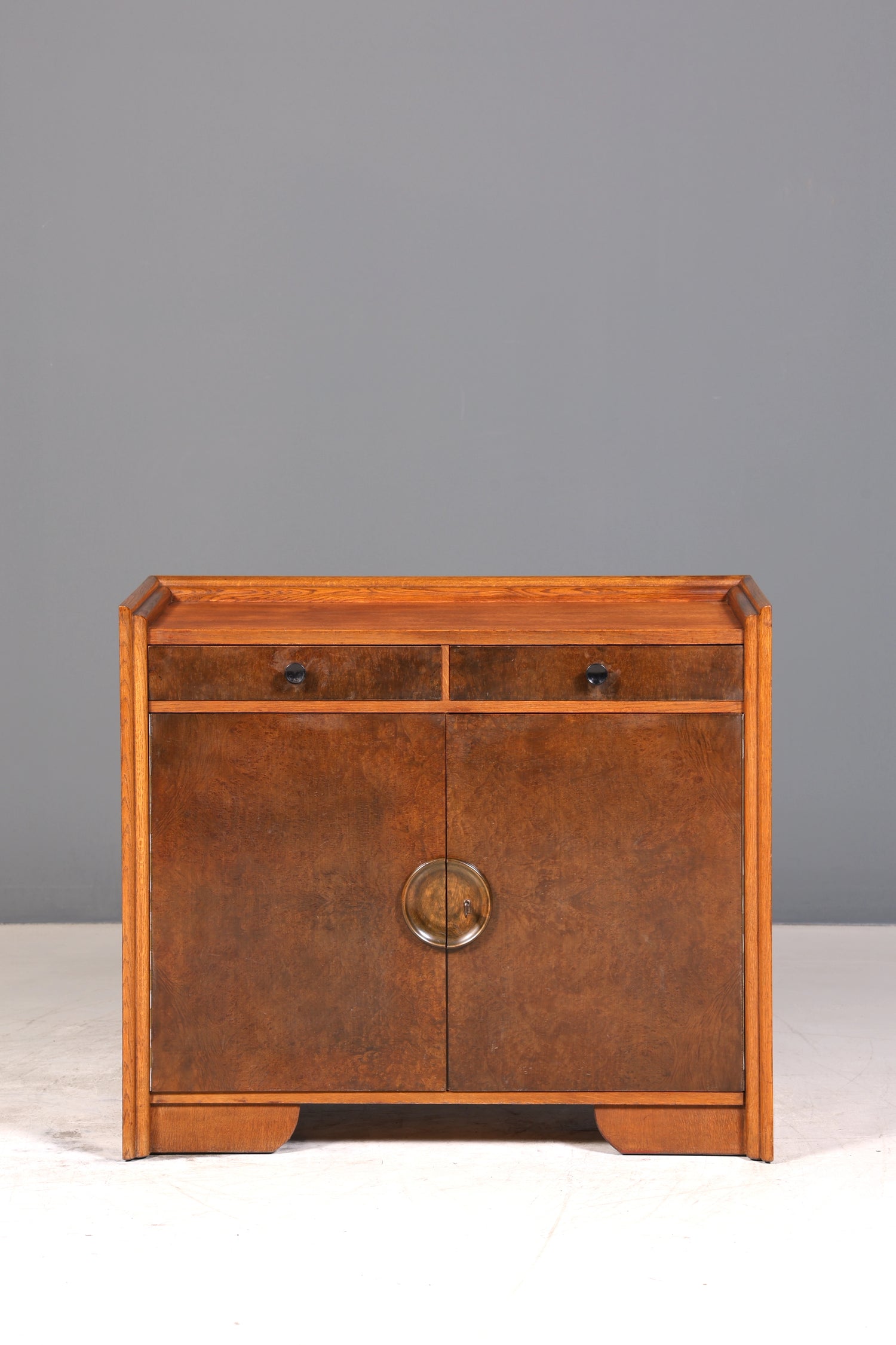 Wunderschöne Art Deco Stil Schrank um 1940 Sideboard Flurschrank TV Schrank