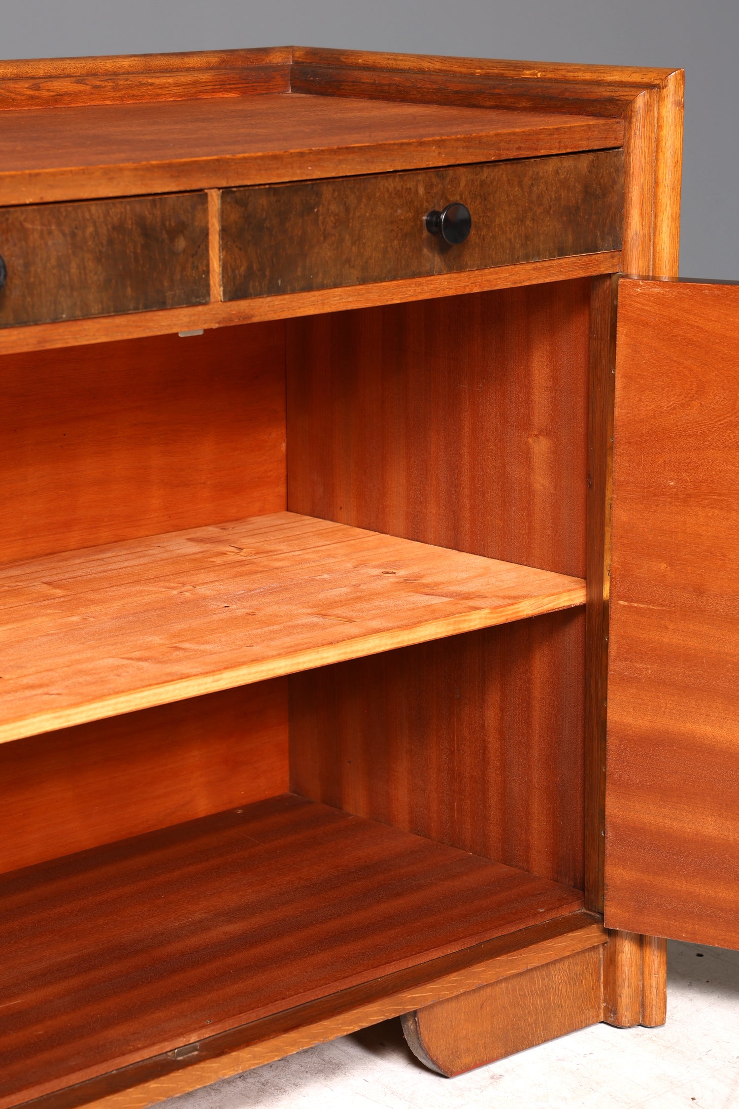 Wunderschöne Art Deco Stil Schrank um 1940 Sideboard Flurschrank TV Schrank