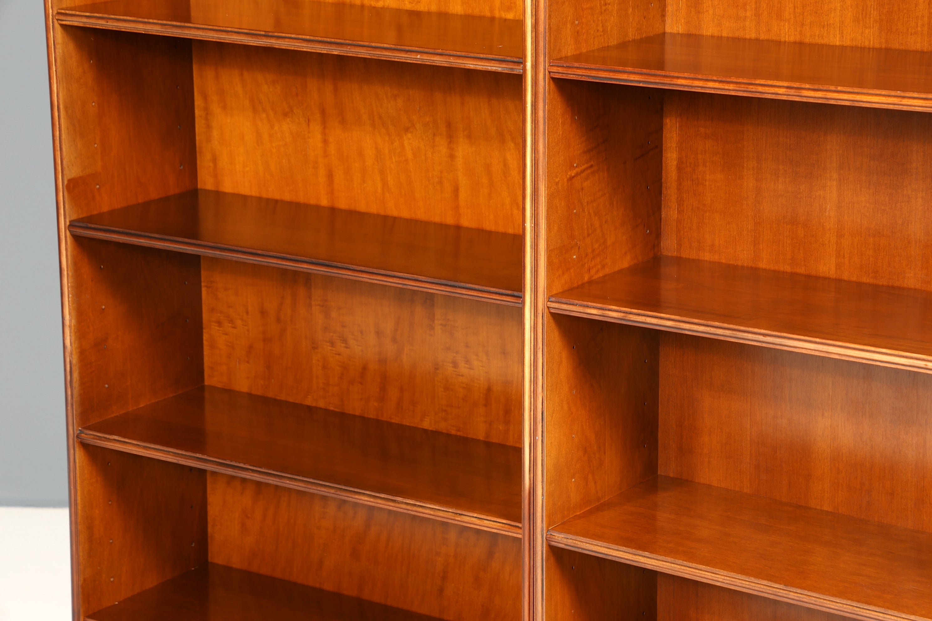 Wunderschönes Original XXL Grange Bücherregal Antik Regal Made in France Bookshelf Buchablage 60s