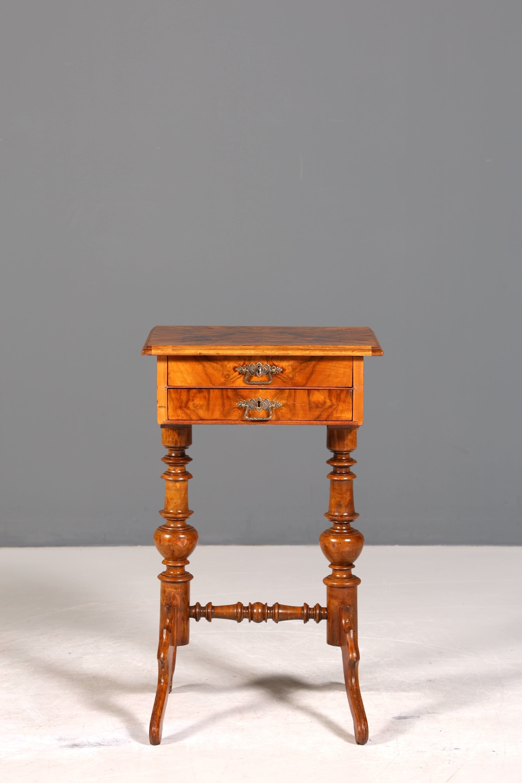 Traumhafter Louis Philippe Beistelltisch Nähtisch Kommode Antik Ablagetisch um 1875
