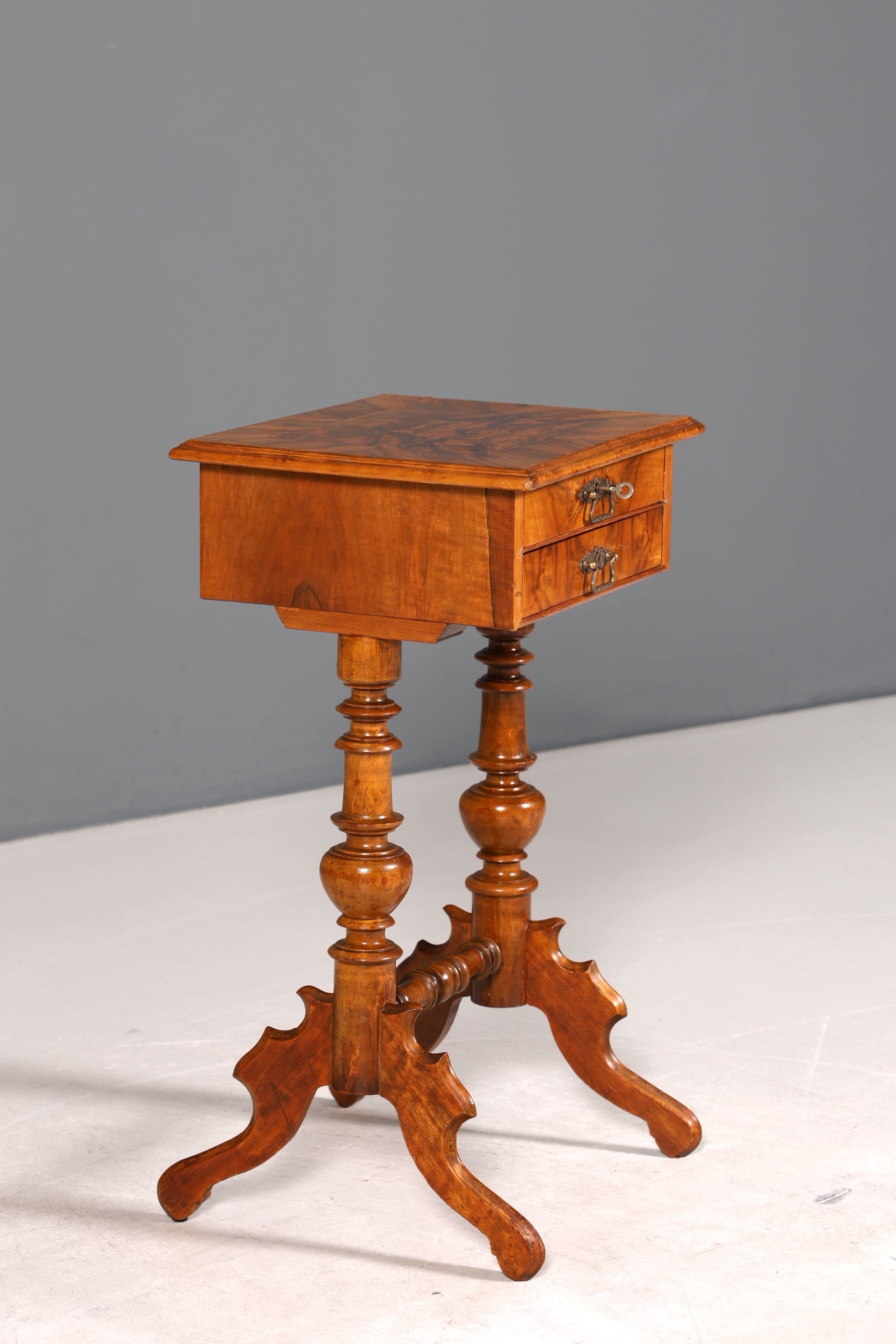 Traumhafter Louis Philippe Beistelltisch Nähtisch Kommode Antik Ablagetisch um 1875