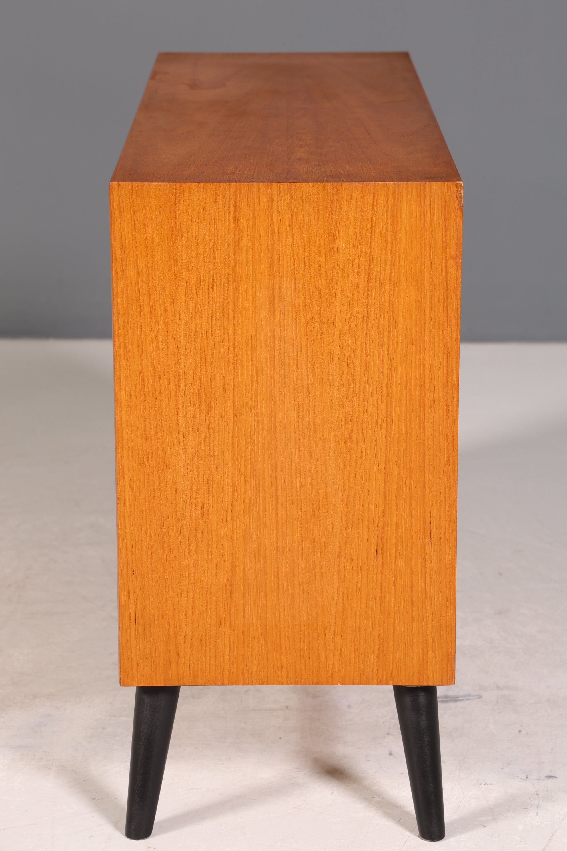Schlichter Mid Century Schrank WMK Möbel Vintage Retro Kommode Flur Kommode 60s Regal Sideboard 1 von 2