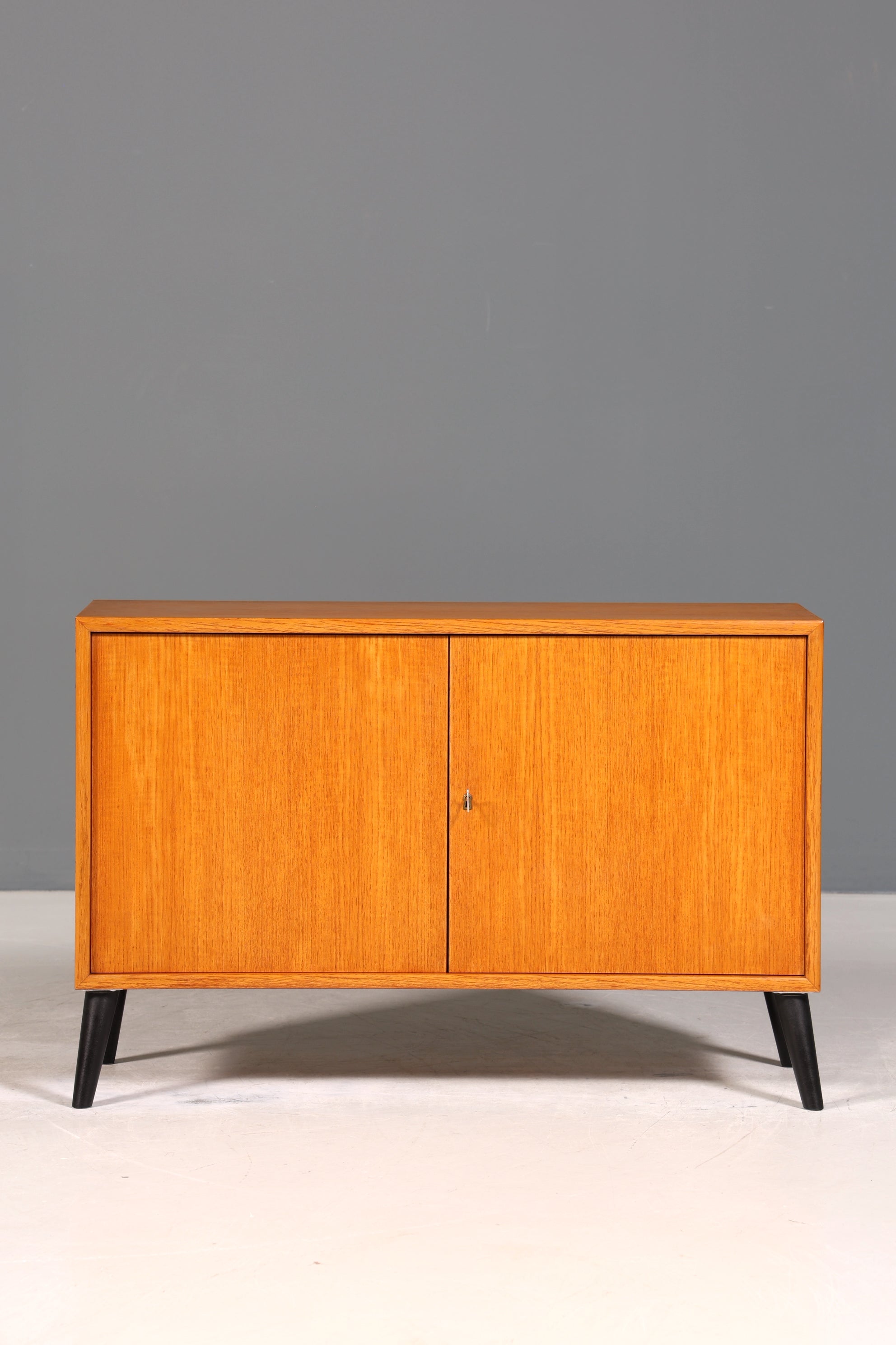 Schlichter Mid Century Schrank Vintage WMK Möbel Retro Kommode Flur Kommode 60s Regal Sideboard 2 von 2