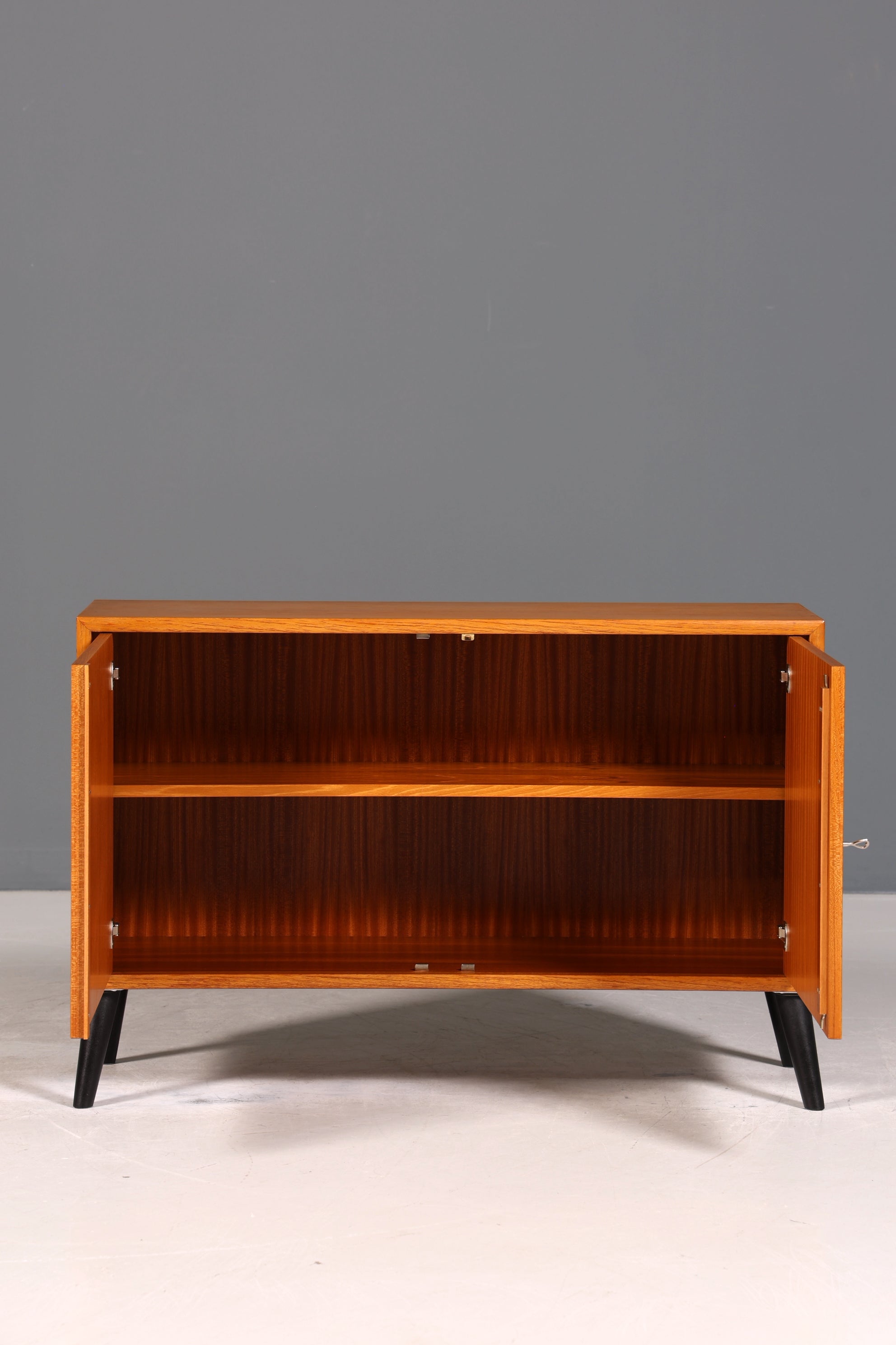 Schlichter Mid Century Schrank Vintage WMK Möbel Retro Kommode Flur Kommode 60s Regal Sideboard 2 von 2