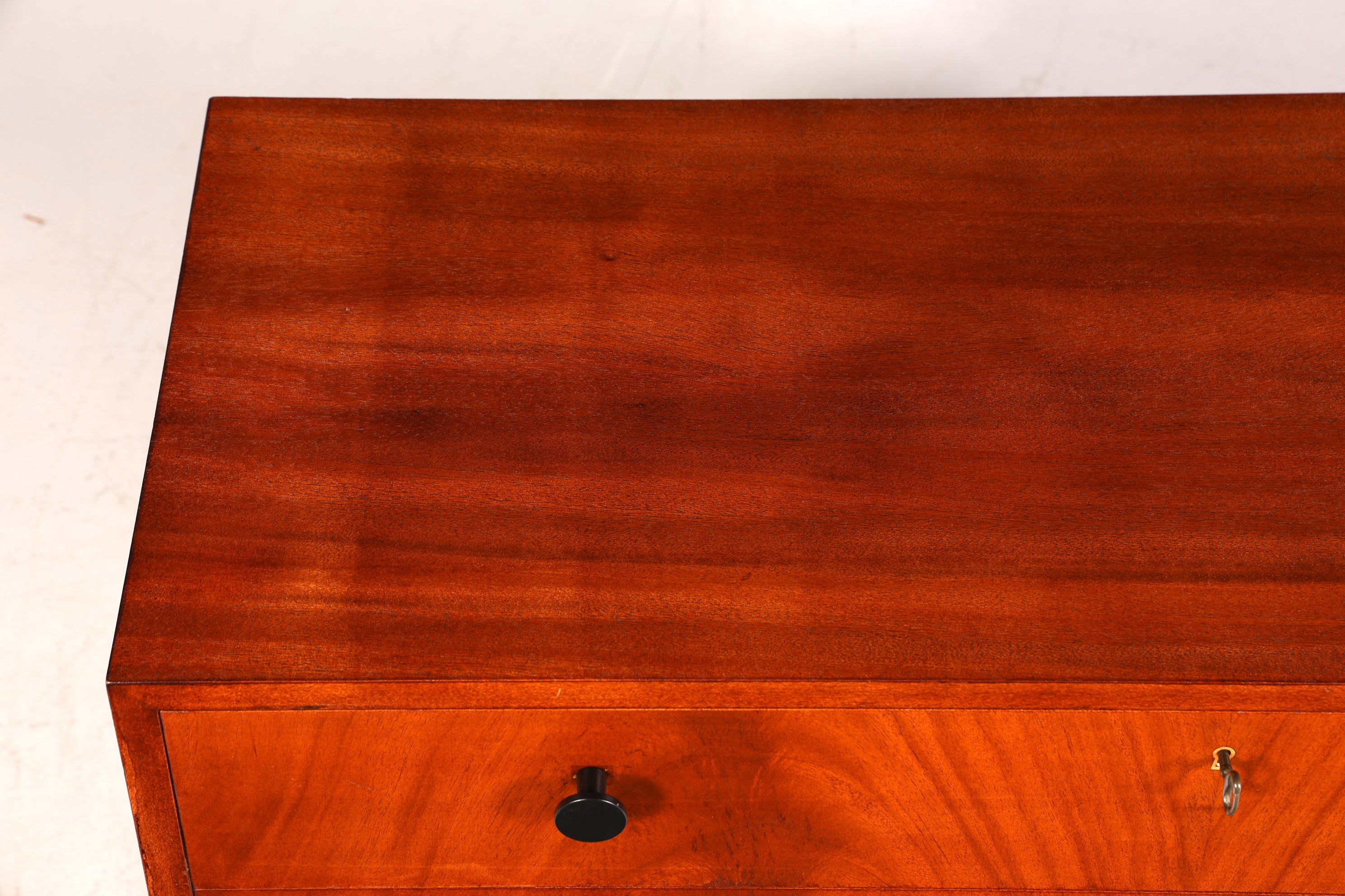 Wunderschöne Mid Century Kommode Vintage Danish Design TV Sideboard 60s Schrank Flurkommode