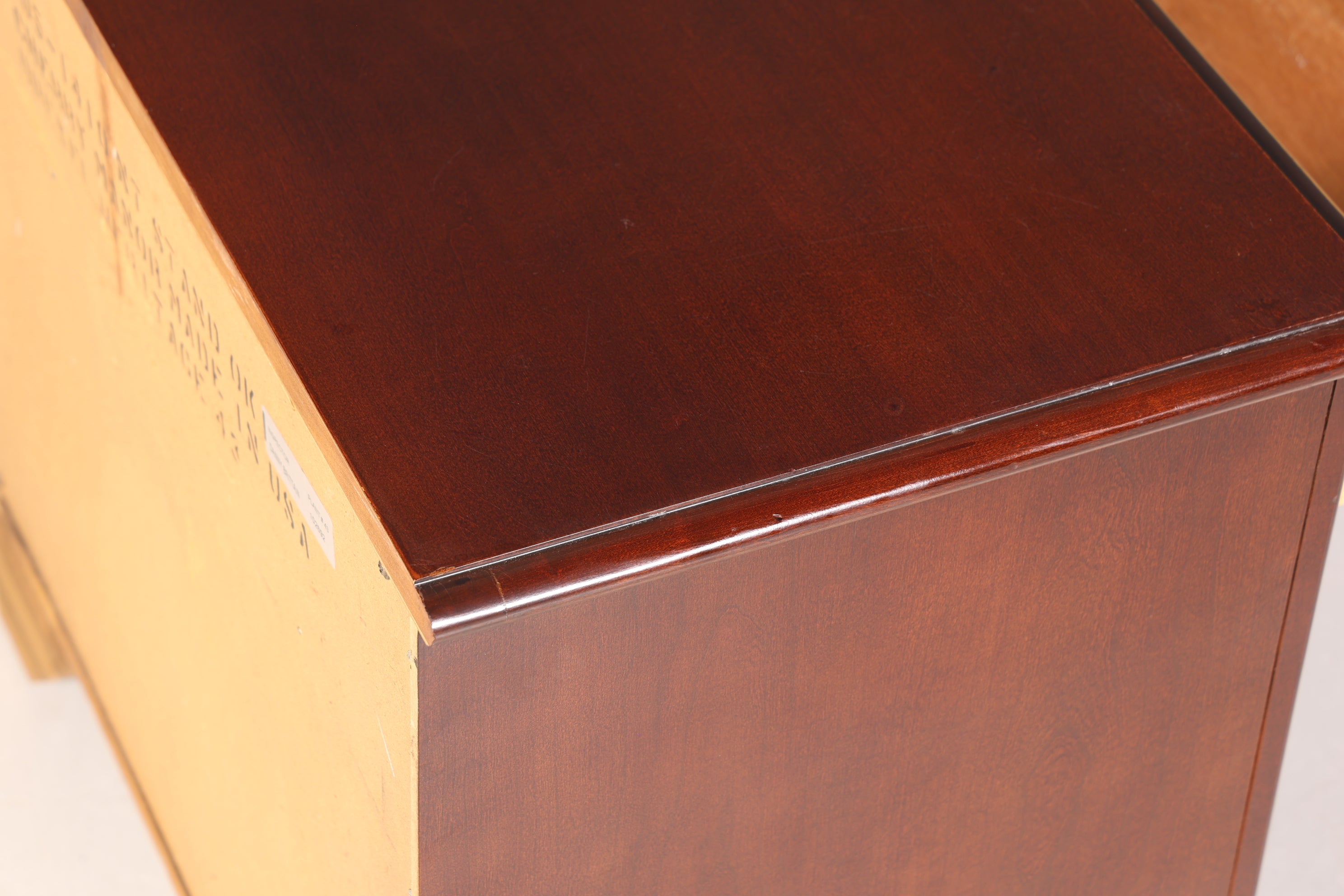 Stilvolle Kommode der Marke Drexel Heritage USA Antik Stil Nachttisch Schrank