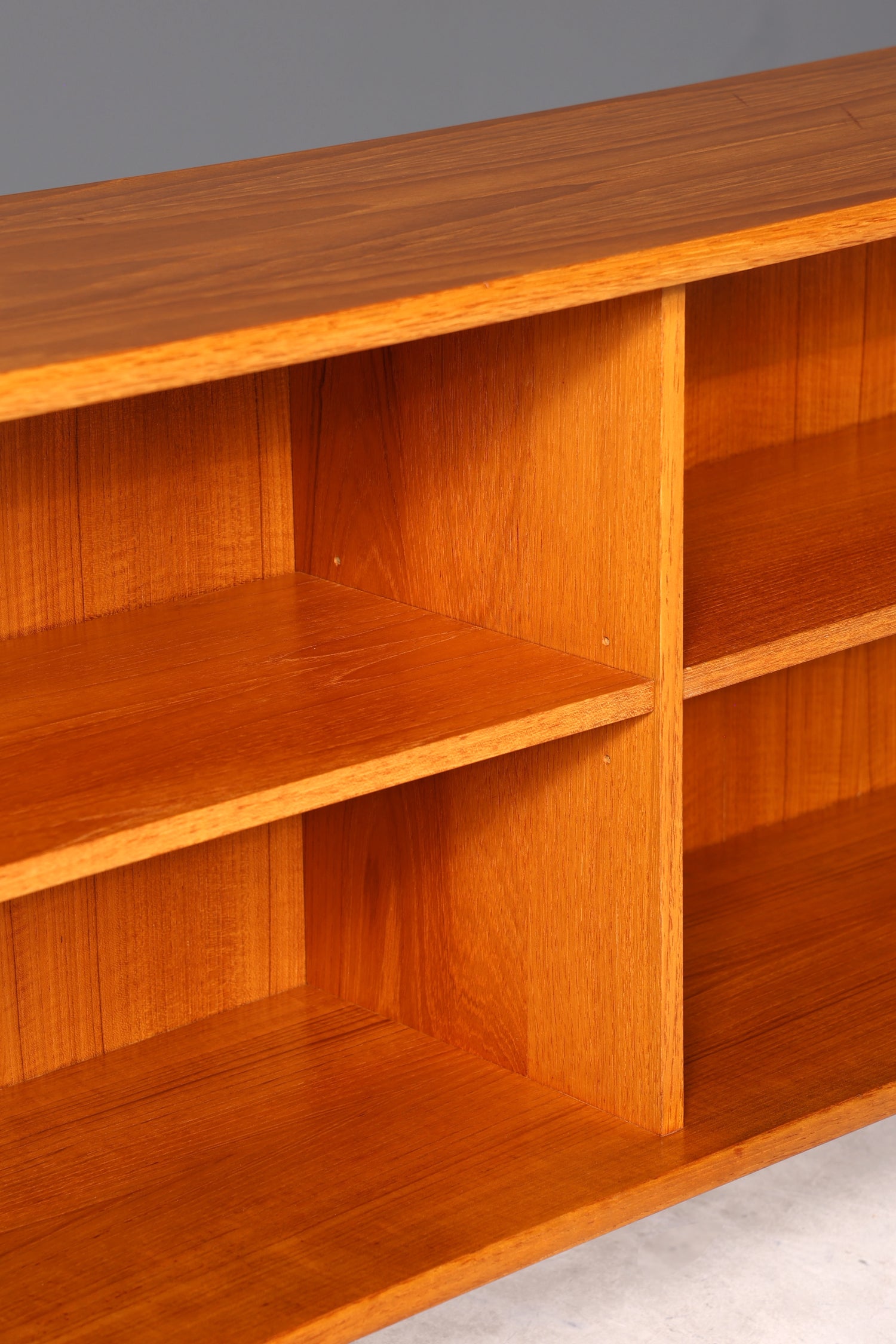 Wunderschönes Mid Century Regal Vintage WK Möbel Bücherregal Retro Buchablage Sideboard TV Regal