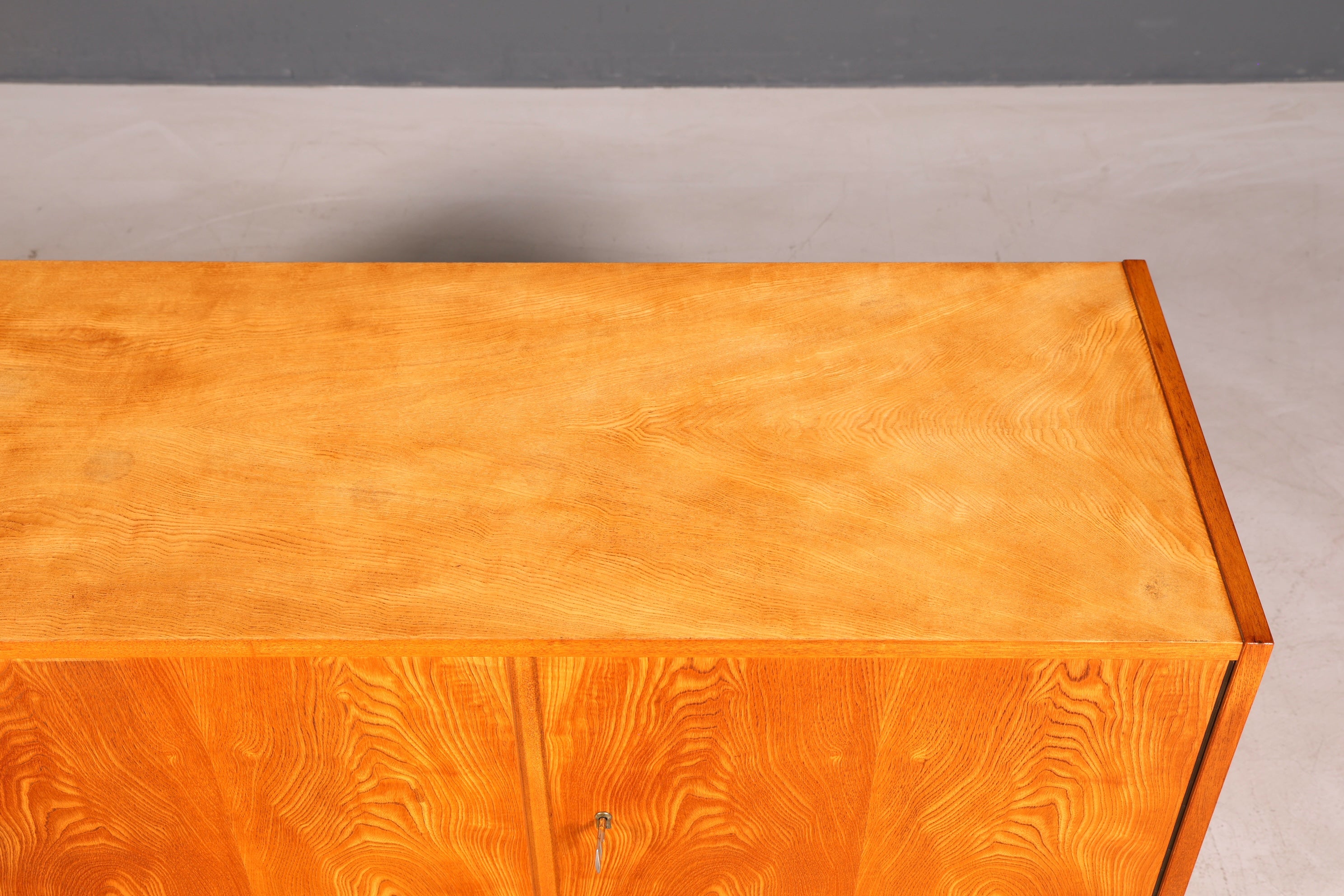 Wunderschönes Original Hellerau Sideboard Franz Ehrlich 602 TV Schrank Mid Century Kommode