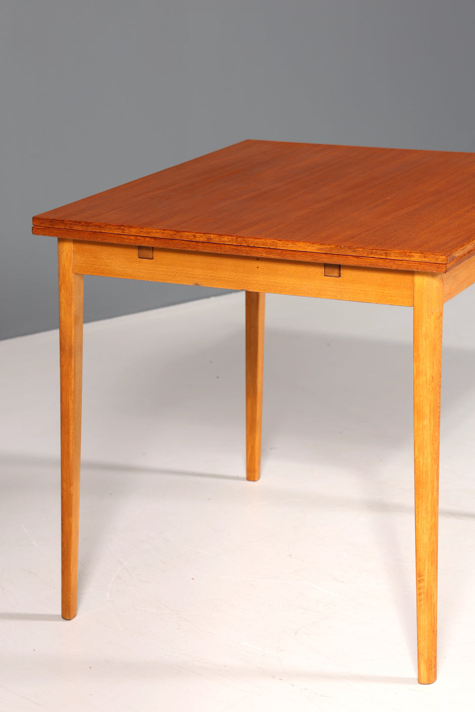 Wunderschöner Mid Century Esstisch ausziehbarer Danish Design Teak Holz Küchentisch Esszimmer Tisch