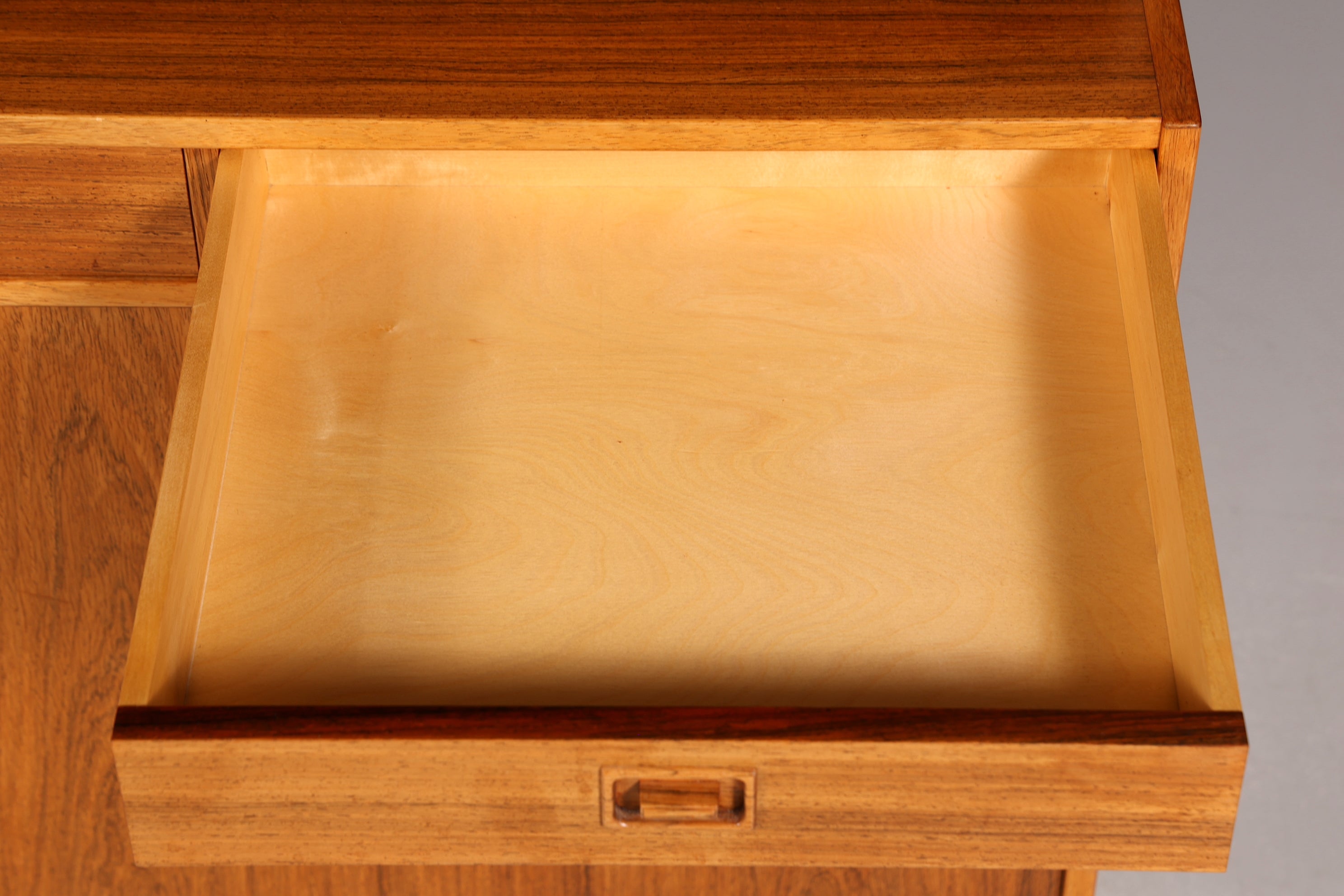 Traumhaftes Mid Century Regal echt Holz Schrank Danish Design Retro Kommode Vintage Bücherregal 60er Jahre 1 von 2