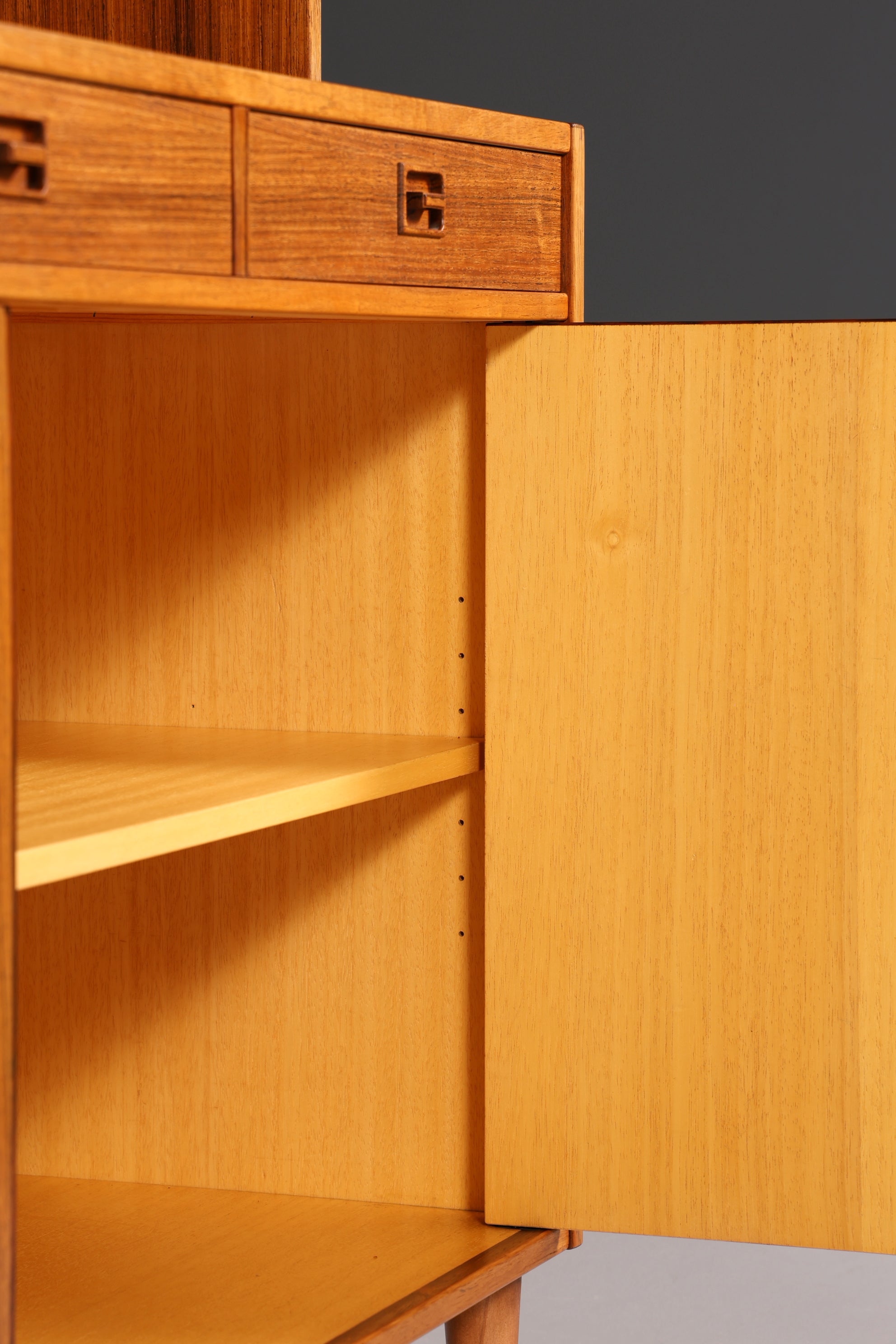 Traumhaftes Mid Century Regal echt Holz Schrank Danish Design Retro Kommode Vintage Bücherregal 60er Jahre 2 von 2