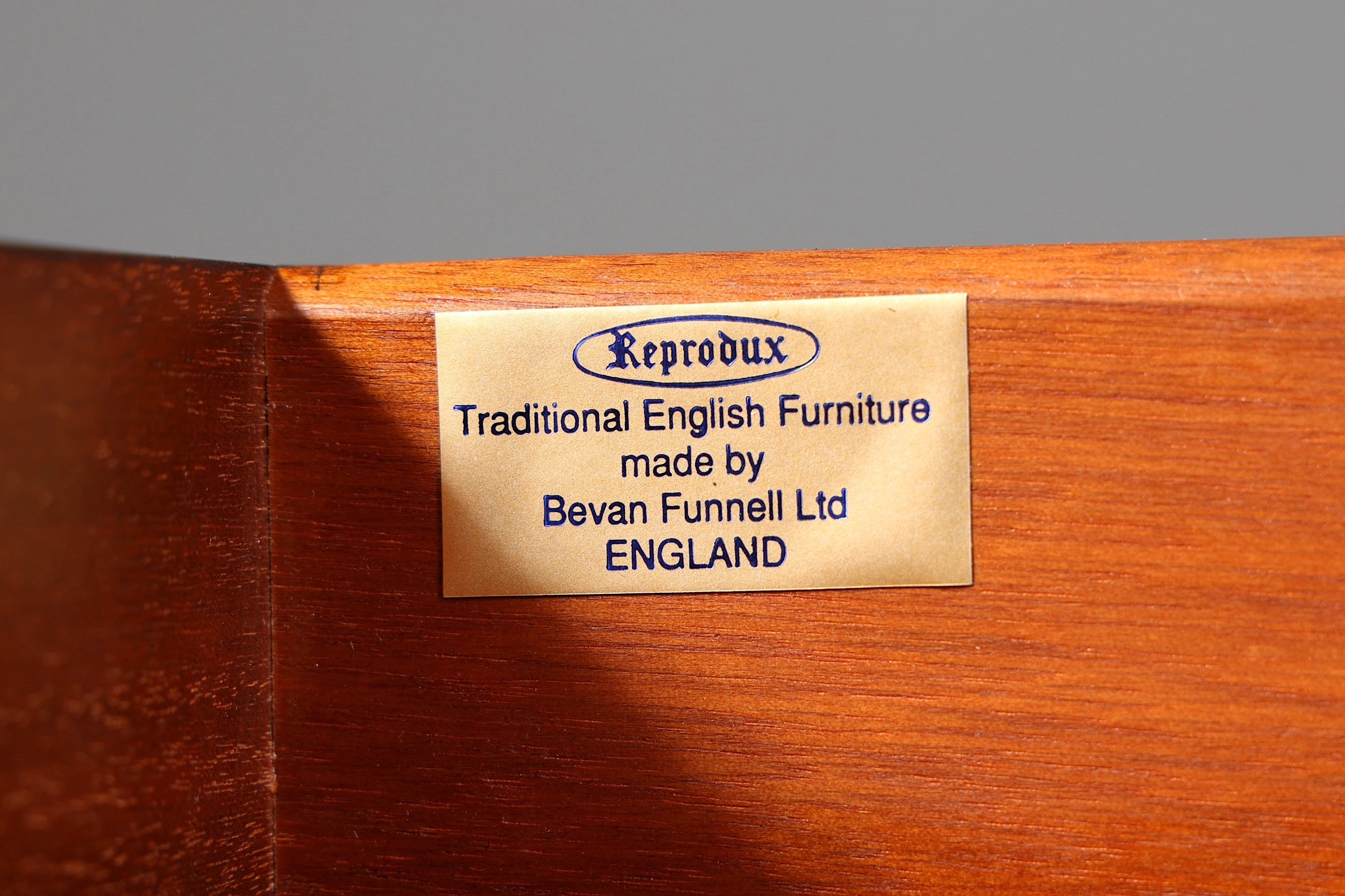 Wunderschöner Englischer Schreibtisch echt Lederauflage Regency Stil Bürotisch Antik Stil Office Desk