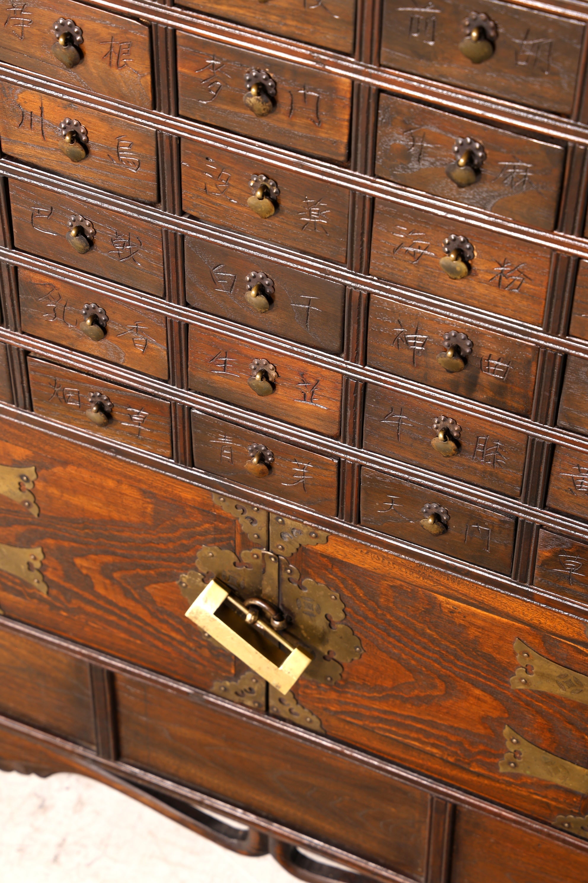 Wunderschöne Asiatische Kommode Apothekerschrank Asia Antik Schrank Schubladenkommode