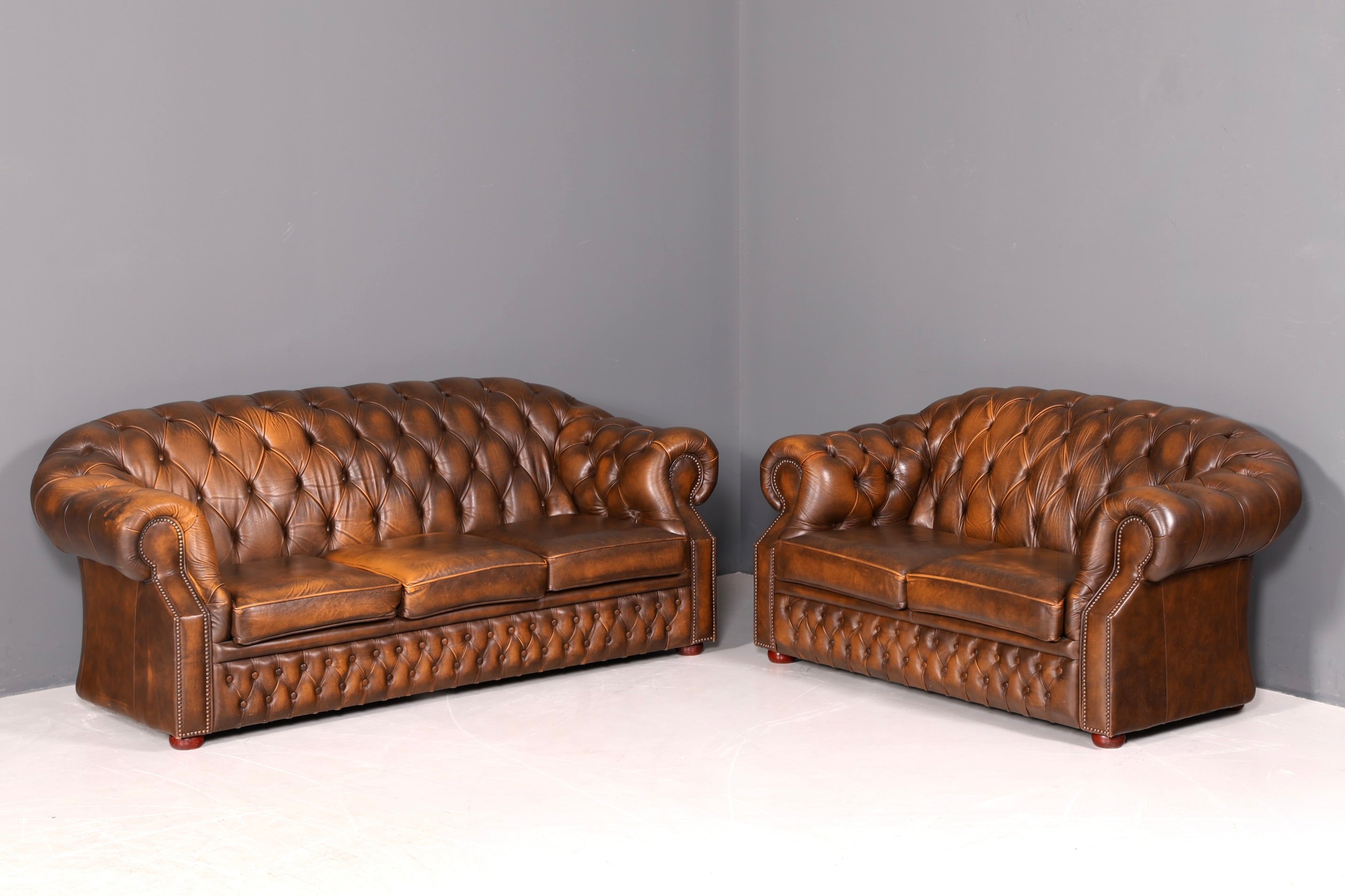 Wunderschöne Original Chesterfield Centurion 2-Sitzer Couch Englisches echt Leder Sofa UK