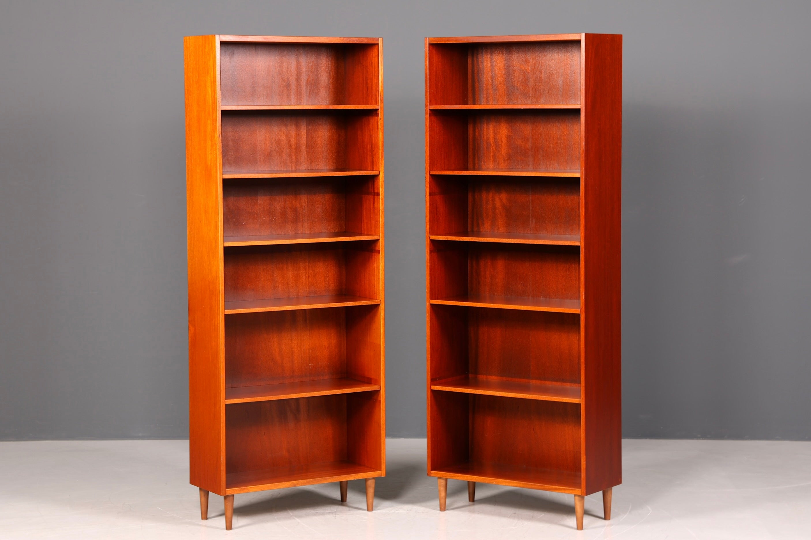 G429 Finish Schlichtes Mid Century Regal Vintage Bücherregal Schrank Buchablage 60s Bookshelf (Kopie 2)