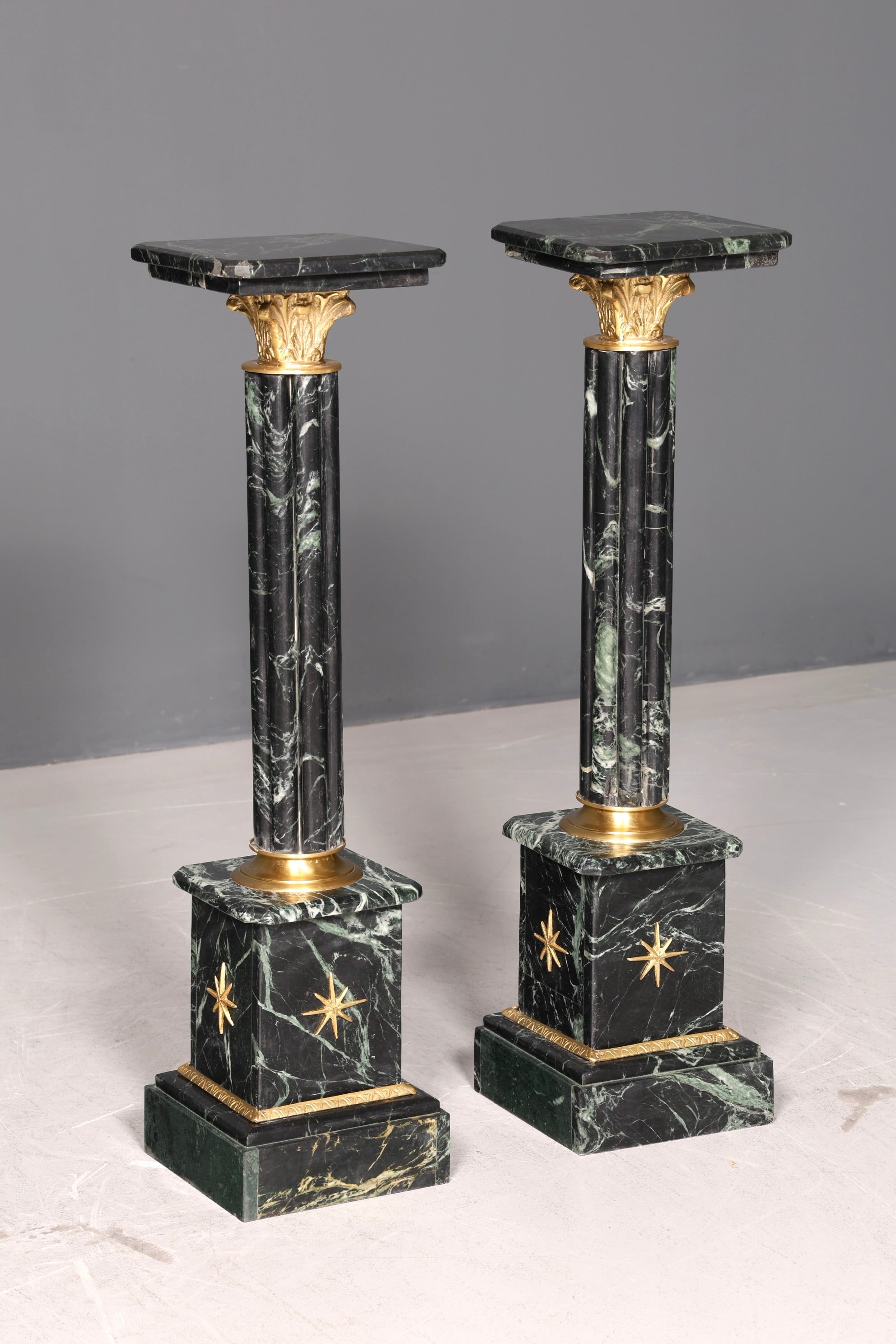 Edle Barock Stil Säule Louis XV Marmor Blumensäule Naturstein Sockel Ablage