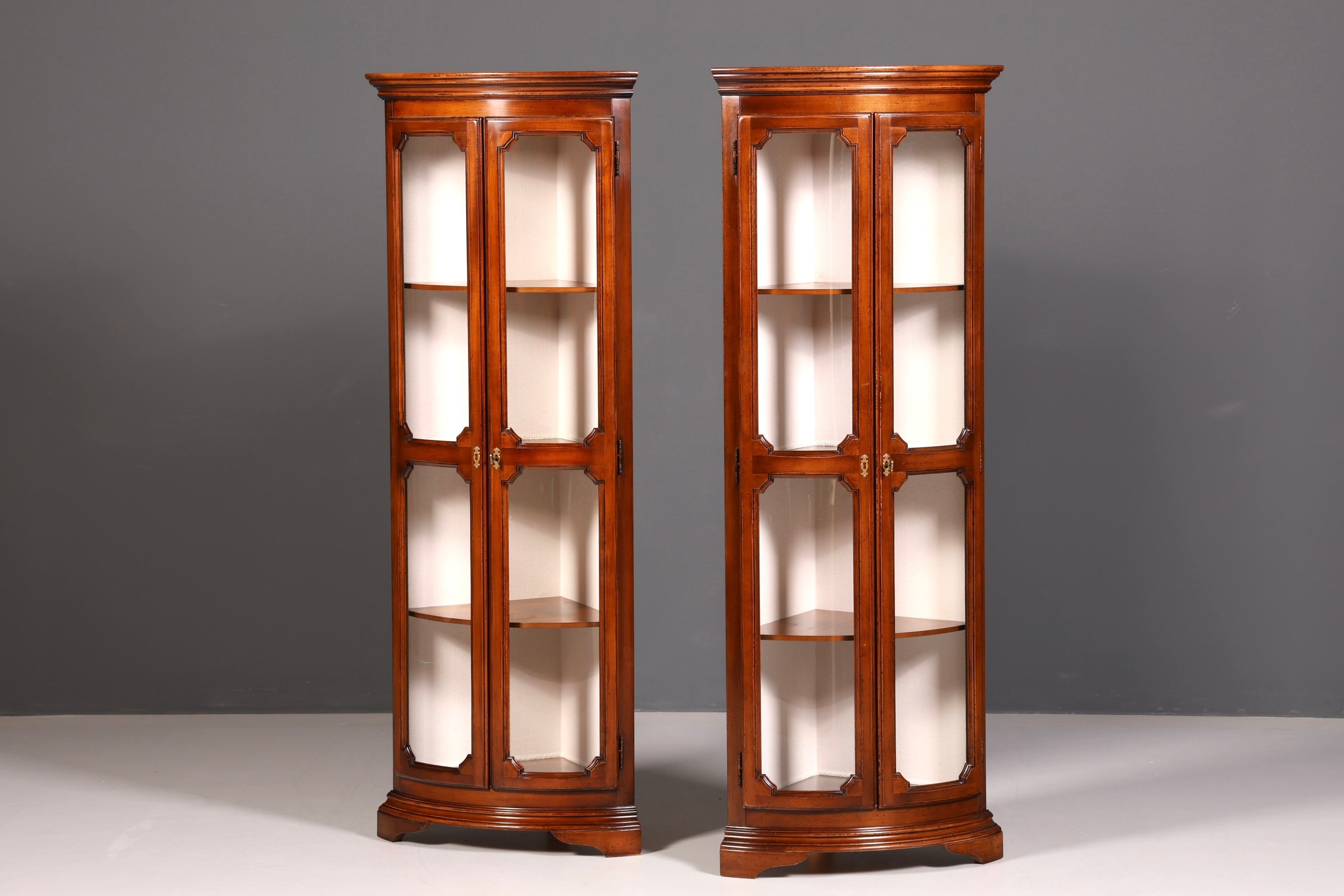 Edle Original Selva Eckvitrine Antik Stil Glasvitrine Schrank Geschirrschrank Eckregal