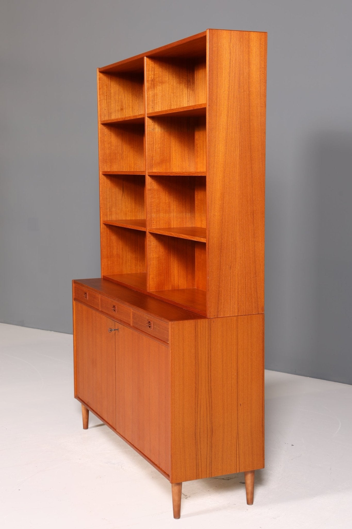 Wunderschönes Mid Century Regal echt Holz Schrank Danish Design Retro Kommode Vintage Bücherregal 60er Jahre