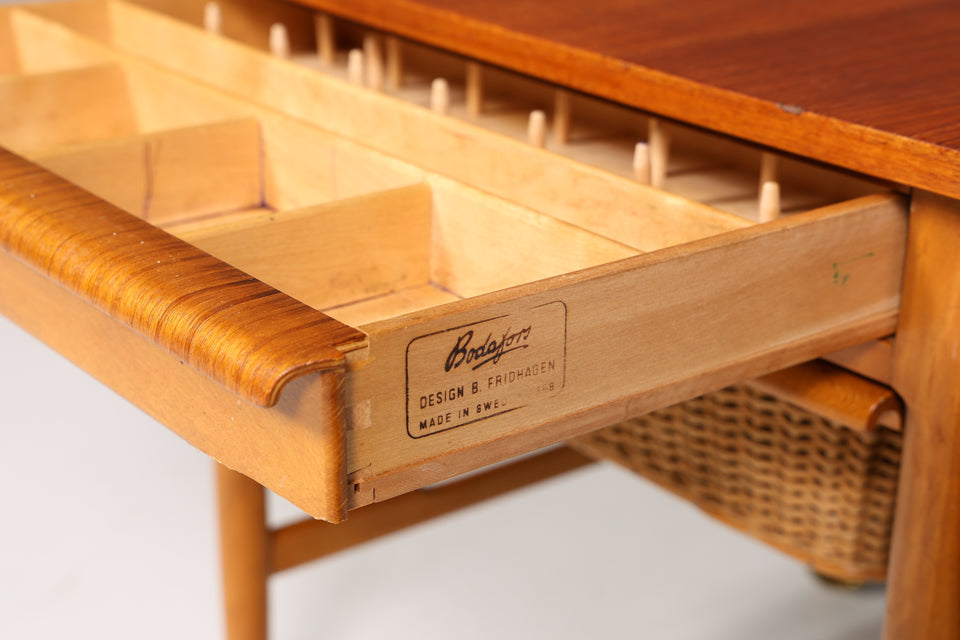 Wunderschöner Tisch Danish Design Beistelltisch Ablage Nähtisch