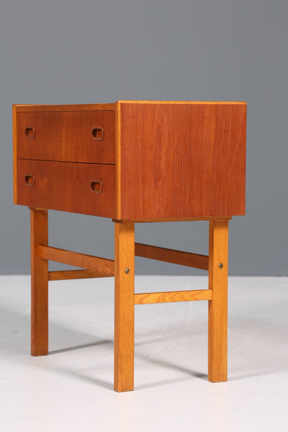 Schlichte Kommode "Made in Denmark" Teak Holz Beistelltisch