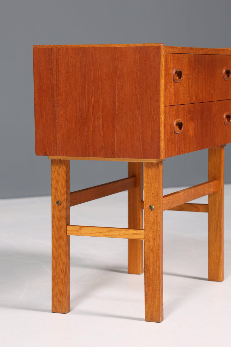 Schlichte Kommode "Made in Denmark" Teak Holz Beistelltisch