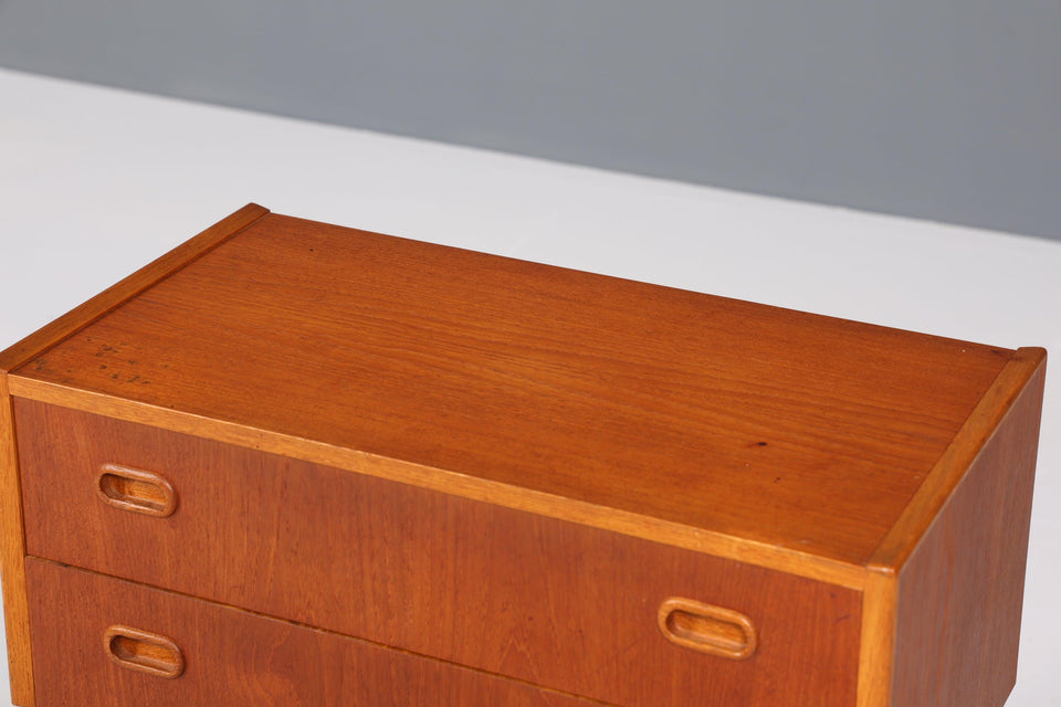 Schlichte Kommode "Made in Denmark" Teak Holz Beistelltisch