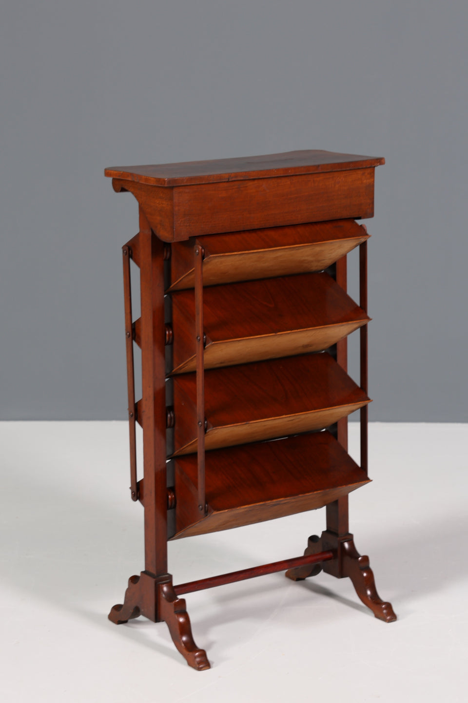 Ungewöhnlicher Biedermeier Nähschrank Antik Mahagoni Nähkästchen
