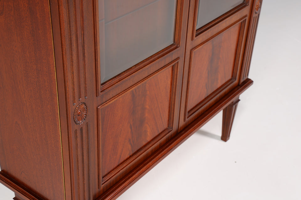 Traumhafte Vitrine im Englischen Stil Regal Geschirrschrank Gründerzeit Stil