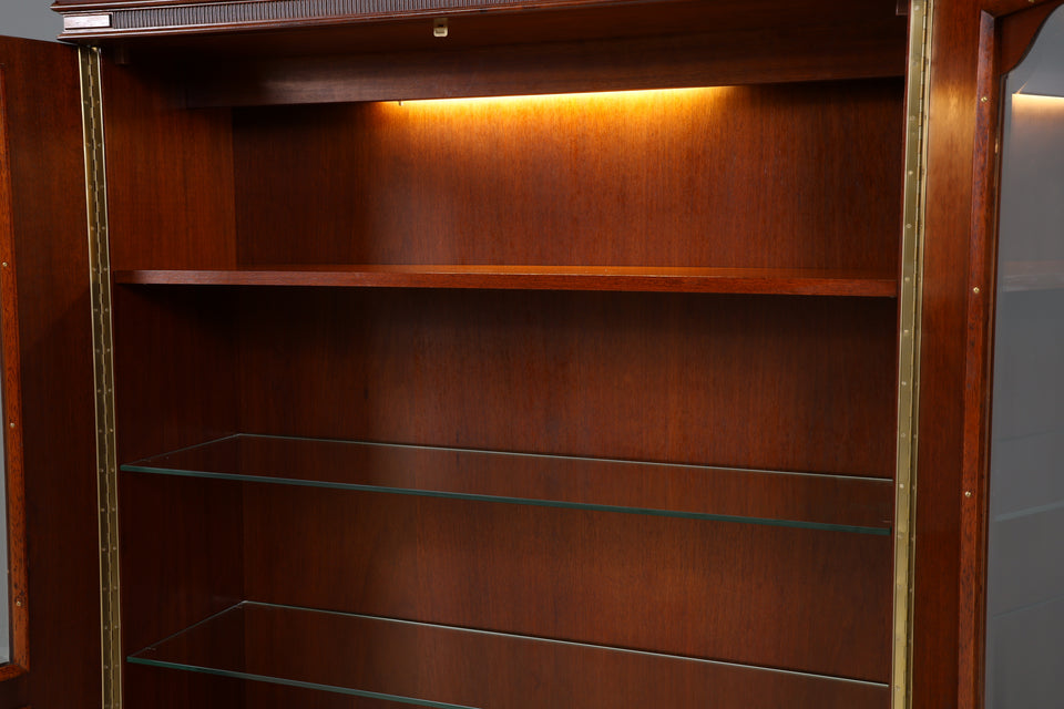Traumhafte Vitrine im Englischen Stil Regal Geschirrschrank Gründerzeit Stil