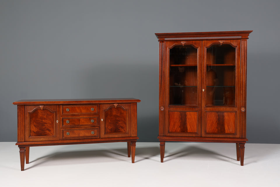 Traumhafte Vitrine im Englischen Stil Regal Geschirrschrank Gründerzeit Stil