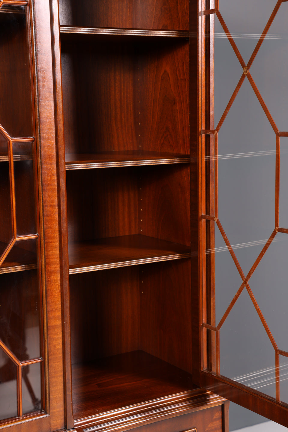 Original Heldense Englische Vitrine Bibliothek Bücherschrank