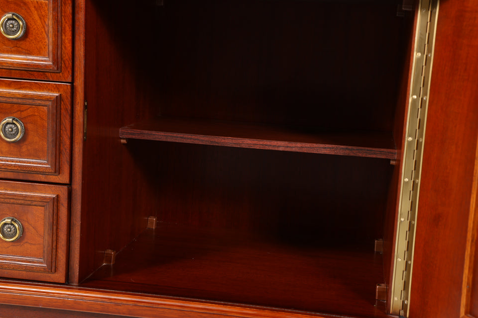 Traumhaftes Sideboard im Englischen Stil Mahagoni Gründerzeit Stil Kommode