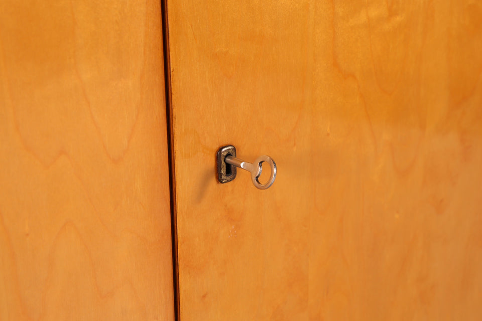 Wunderschöner Mid Century Kleiderschrank 2-türiger Retro Schrank Vintage