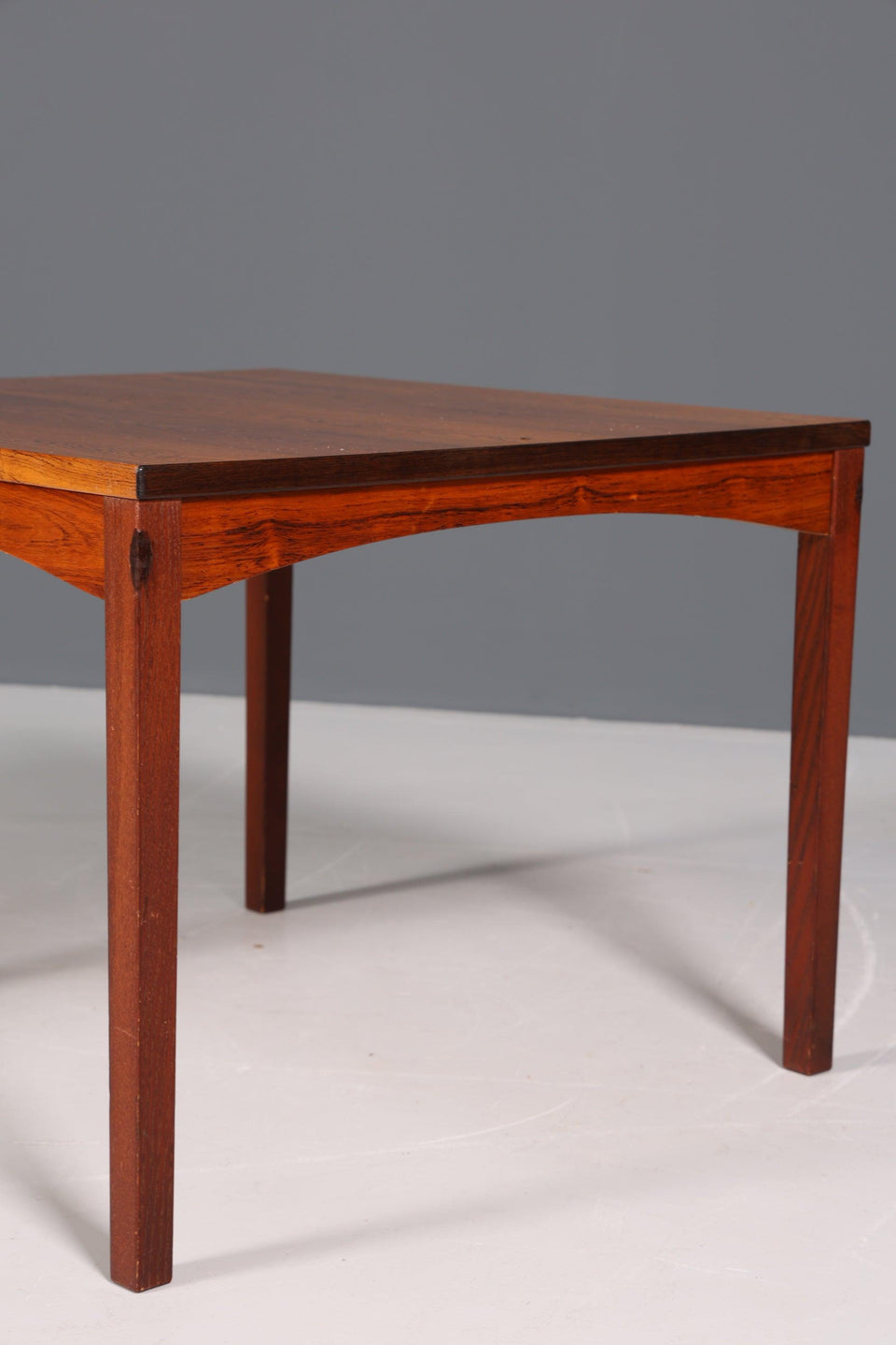 Stilvoller Mid Century Couchtisch aus Palisanderholz Retro Tisch