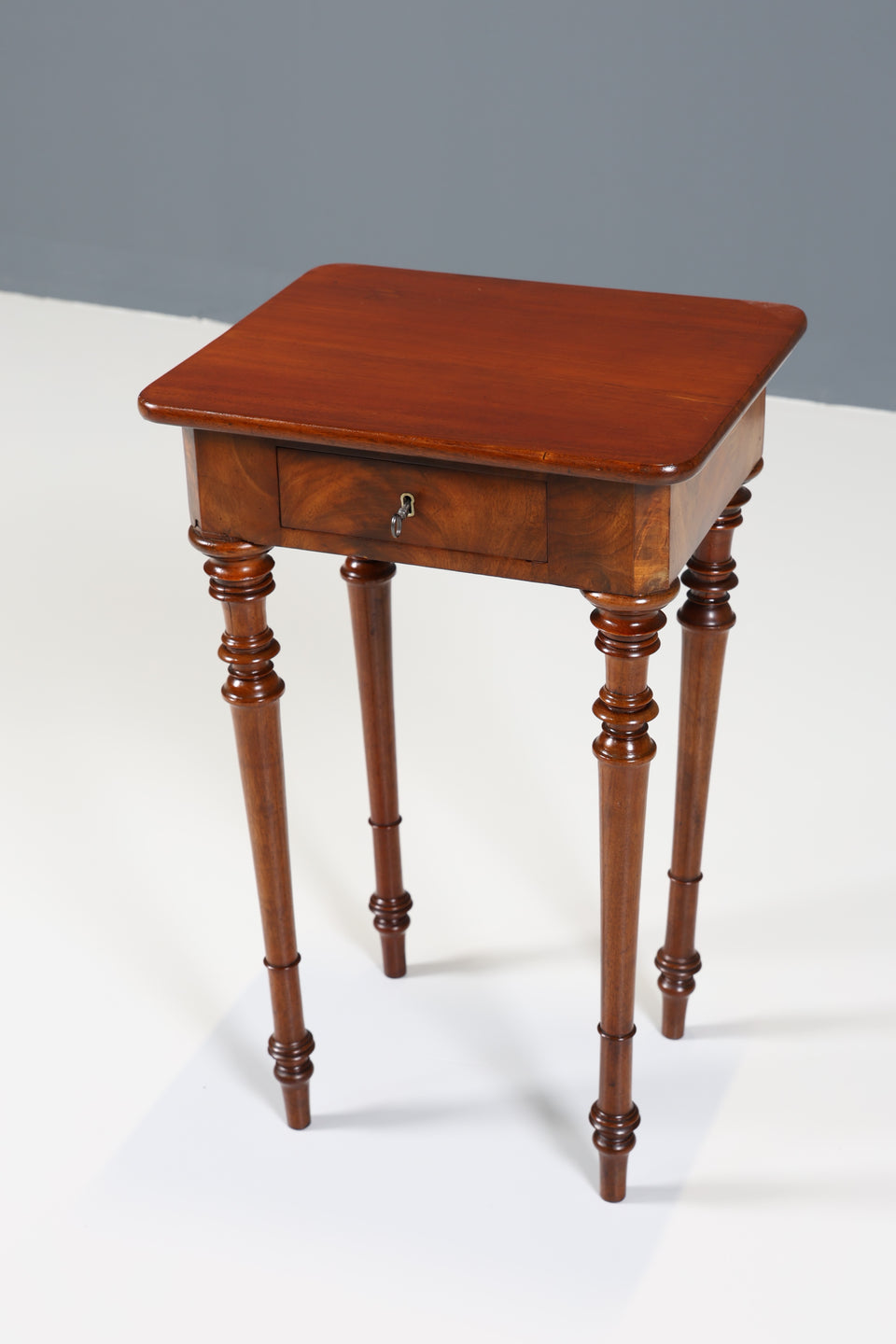 Traumhafter Louis Philippe Beistelltisch Gründerzeit Nähtisch Antik um 1880
