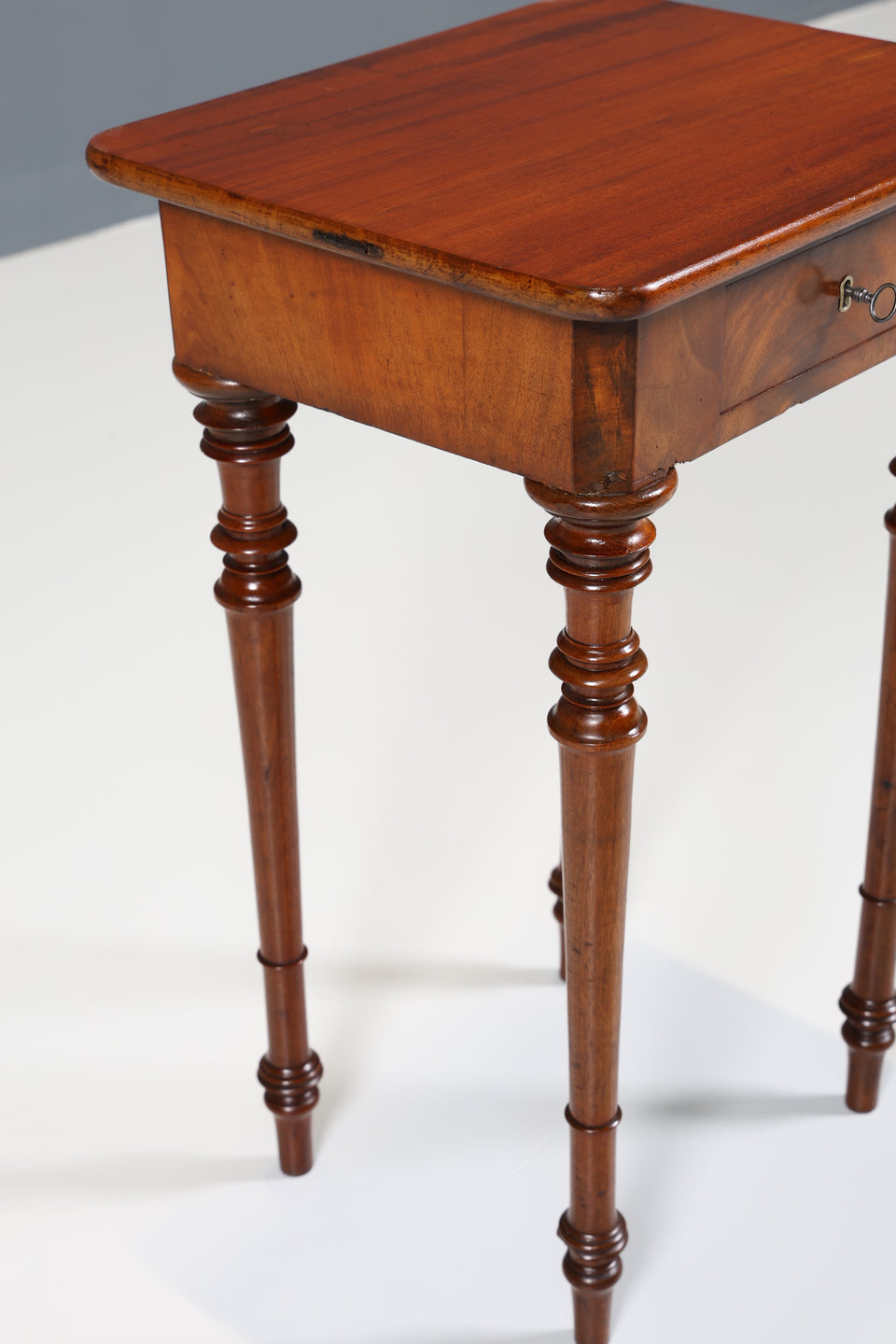 Traumhafter Louis Philippe Beistelltisch Gründerzeit Nähtisch Antik um 1880