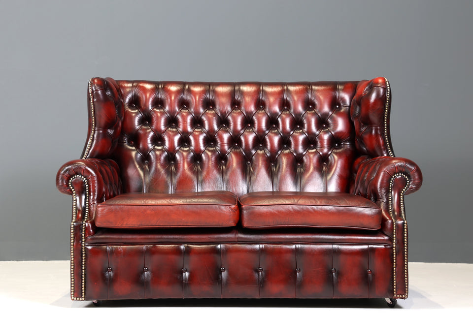 Original Chesterfield 2er Sofa Englisch Oxblood Leder