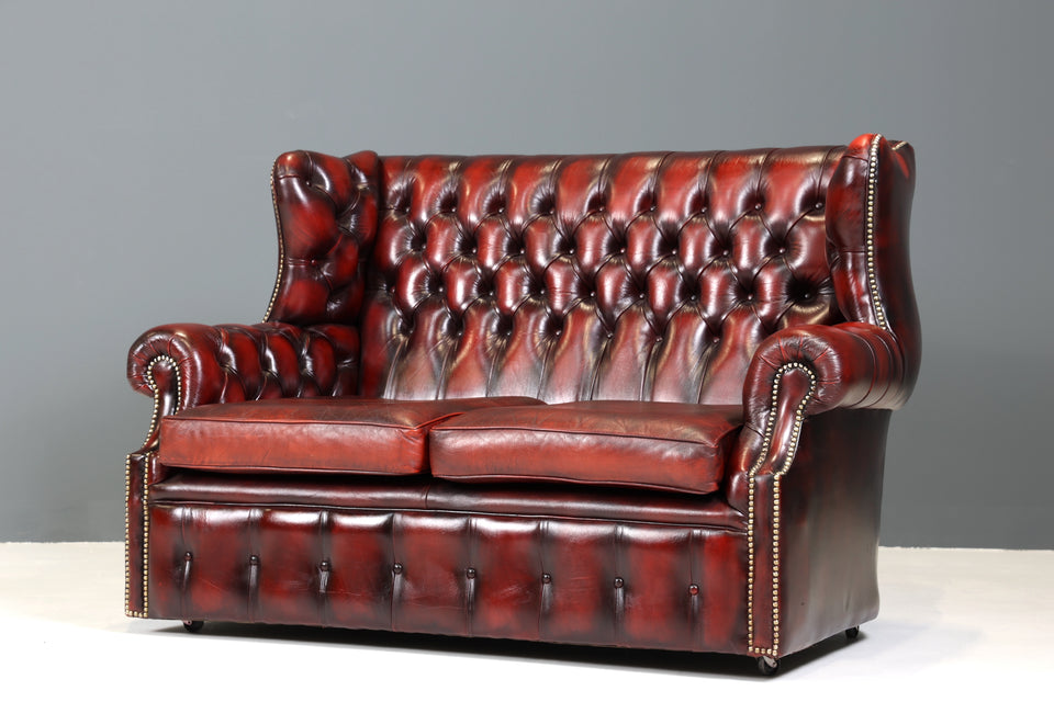 Original Chesterfield 2er Sofa Englisch Oxblood Leder