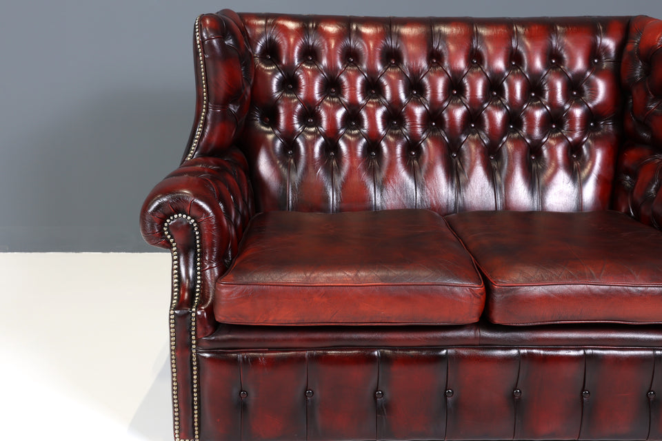 Original Chesterfield 2er Sofa Englisch Oxblood Leder