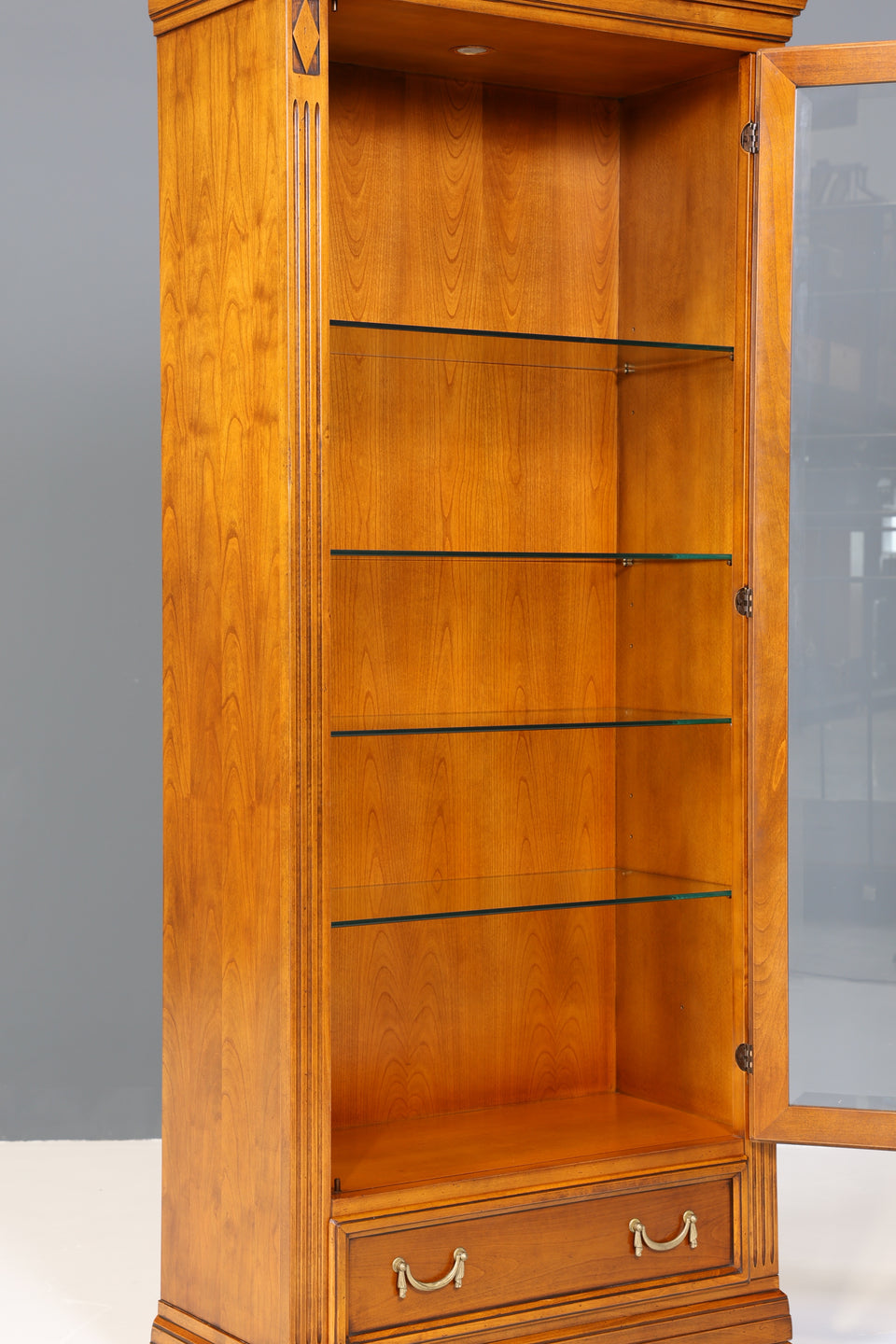 Traumhafte Original Selva Vitrine Antik Stil Schrank
