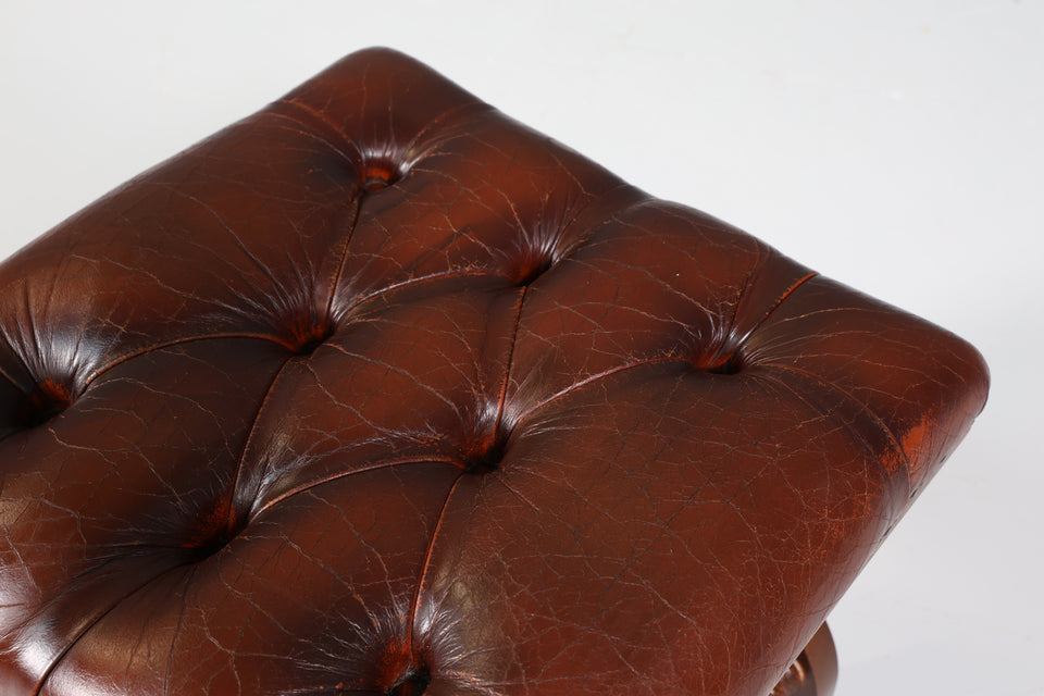 Stilvoller Original Chesterfield Hocker echt Leder Fusshocker UK