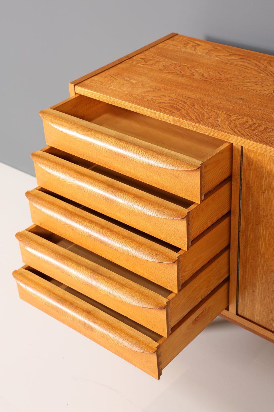 Schlichtes Hellerau Sideboard 60s Kommode Franz Ehrlich 60s Schrank
