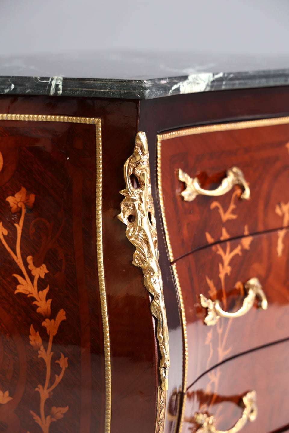 Königliche Bauchige Barock Kommode Messing Marmor Louis XV Antik Stil