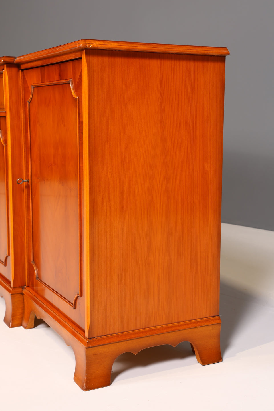 Traumhaftes Original Heldense Sideboard Buffet Antik Stil Schrank