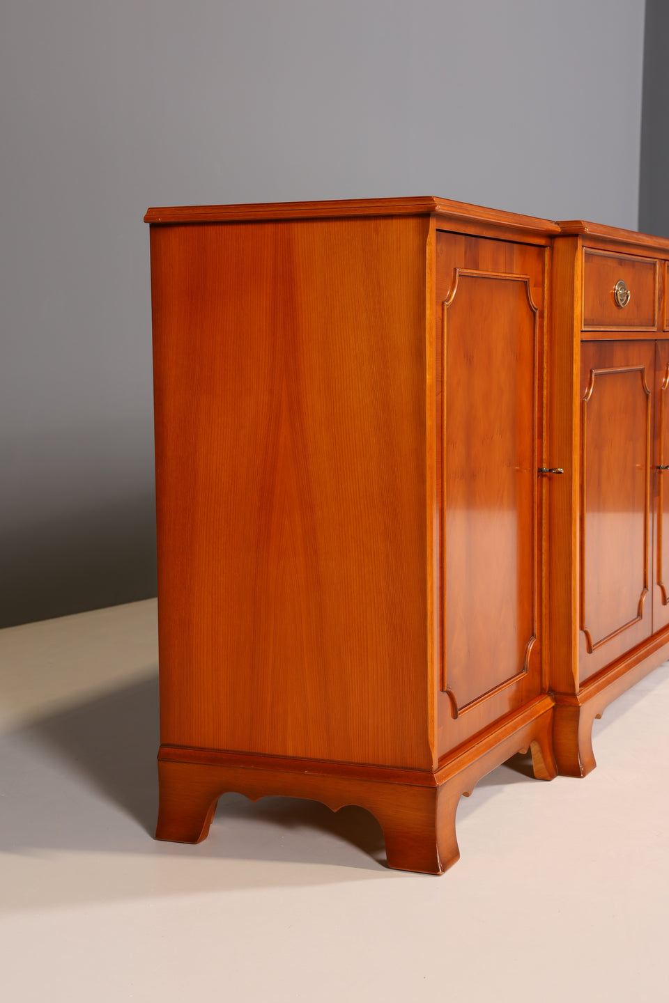 Traumhaftes Original Heldense Sideboard Buffet Antik Stil Schrank