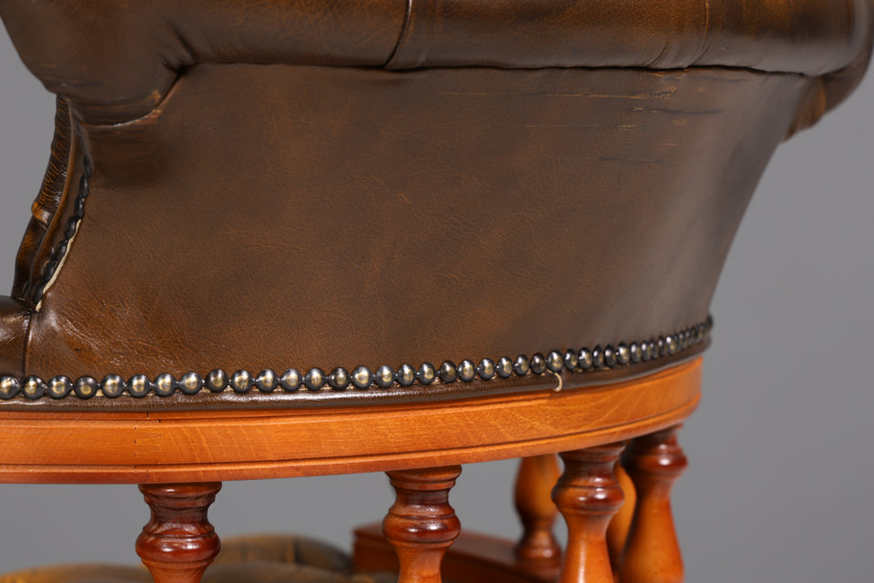Original Chesterfield Centurion Captain Chair Englisch echt Leder Sessel