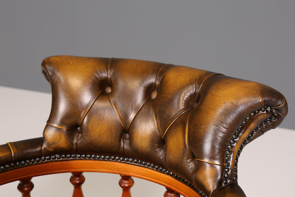 Original Chesterfield Centurion Captain Chair Englisch echt Leder Sessel